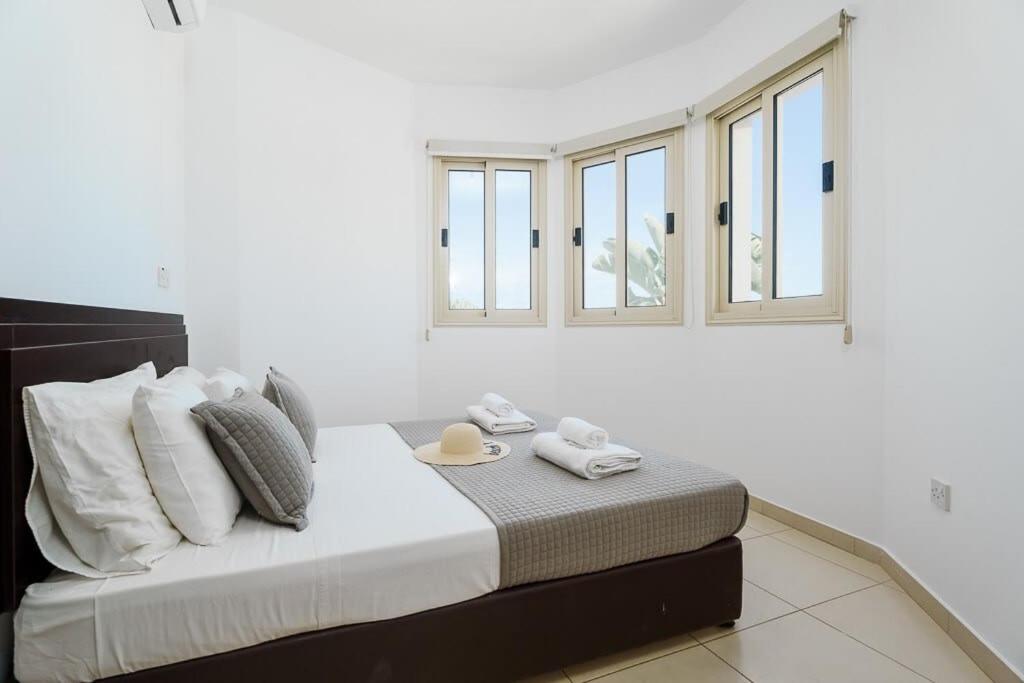 Villa Cherry Palm