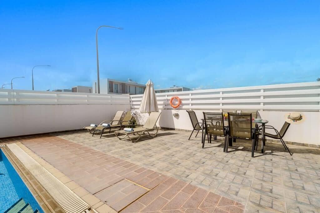 Villa Cherry Palm
