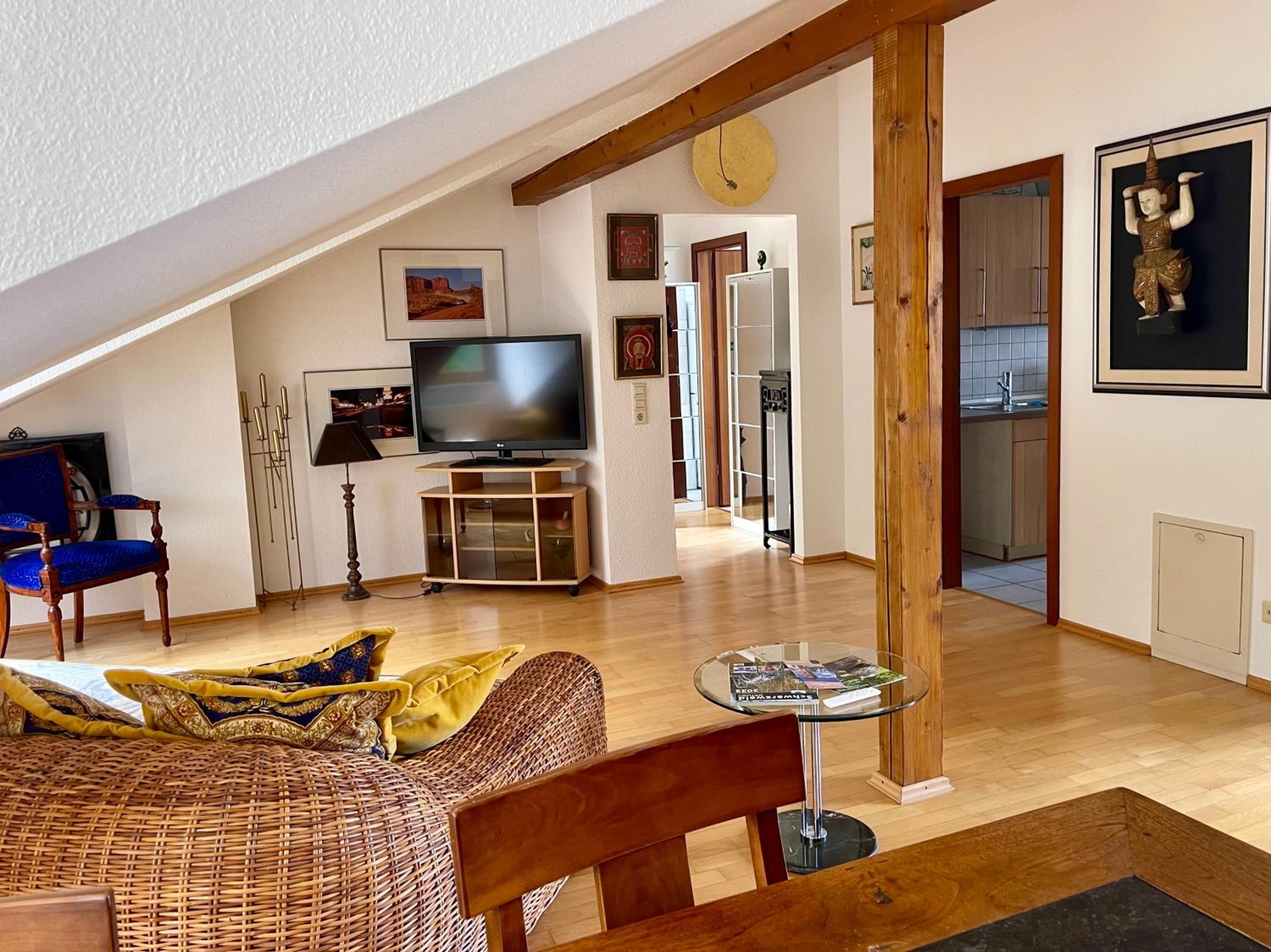 Goldstadt City Loft 3-Zimmer Balkon & Garage Zentrum Pforzheim