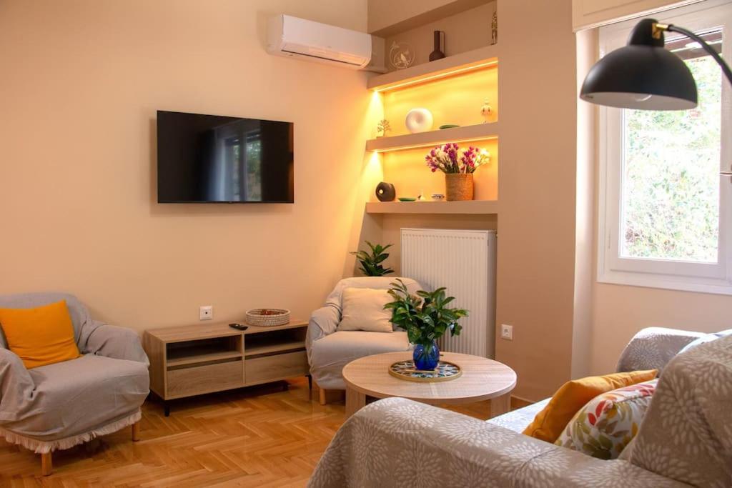 Apartment of the green square