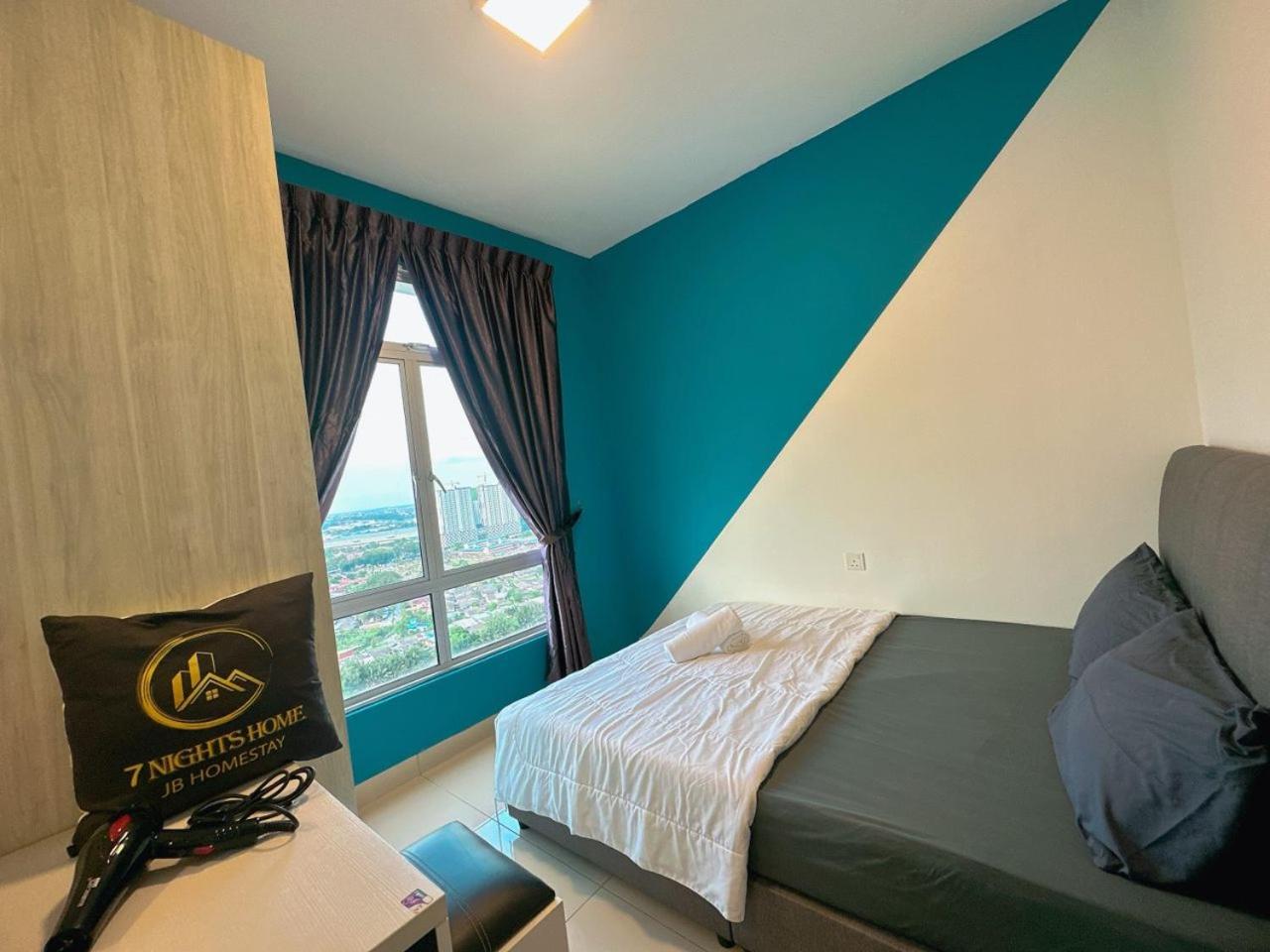 City Blue Pandan 10Pax CIQ Mid Valley South key B05