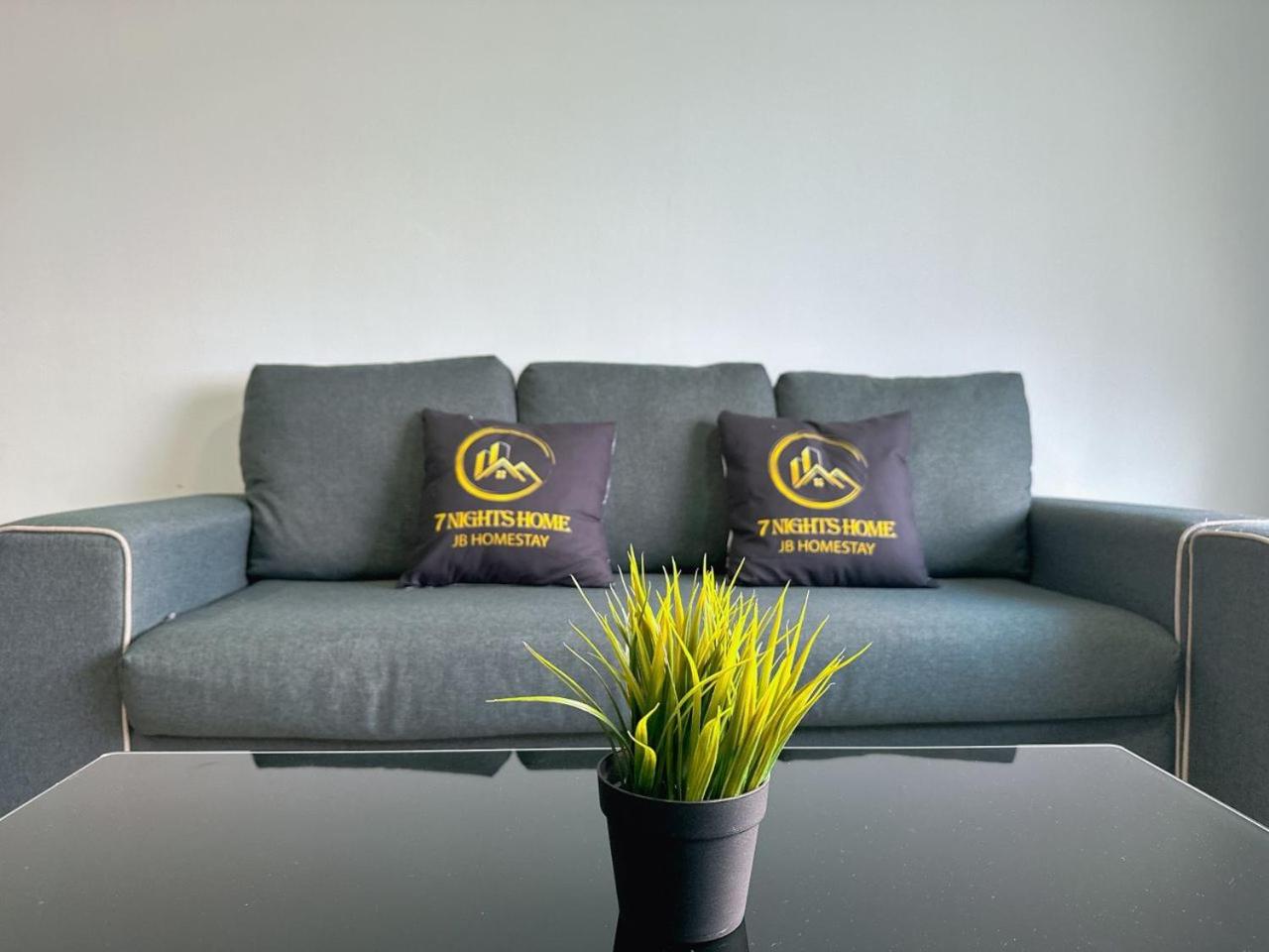 City Blue Pandan 10Pax CIQ Mid Valley South key B05