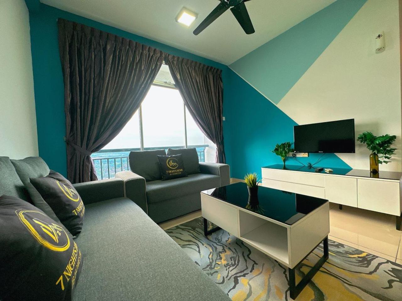 City Blue Pandan 10Pax CIQ Mid Valley South key B05