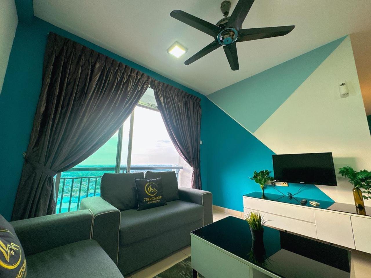 City Blue Pandan 10Pax CIQ Mid Valley South key B05