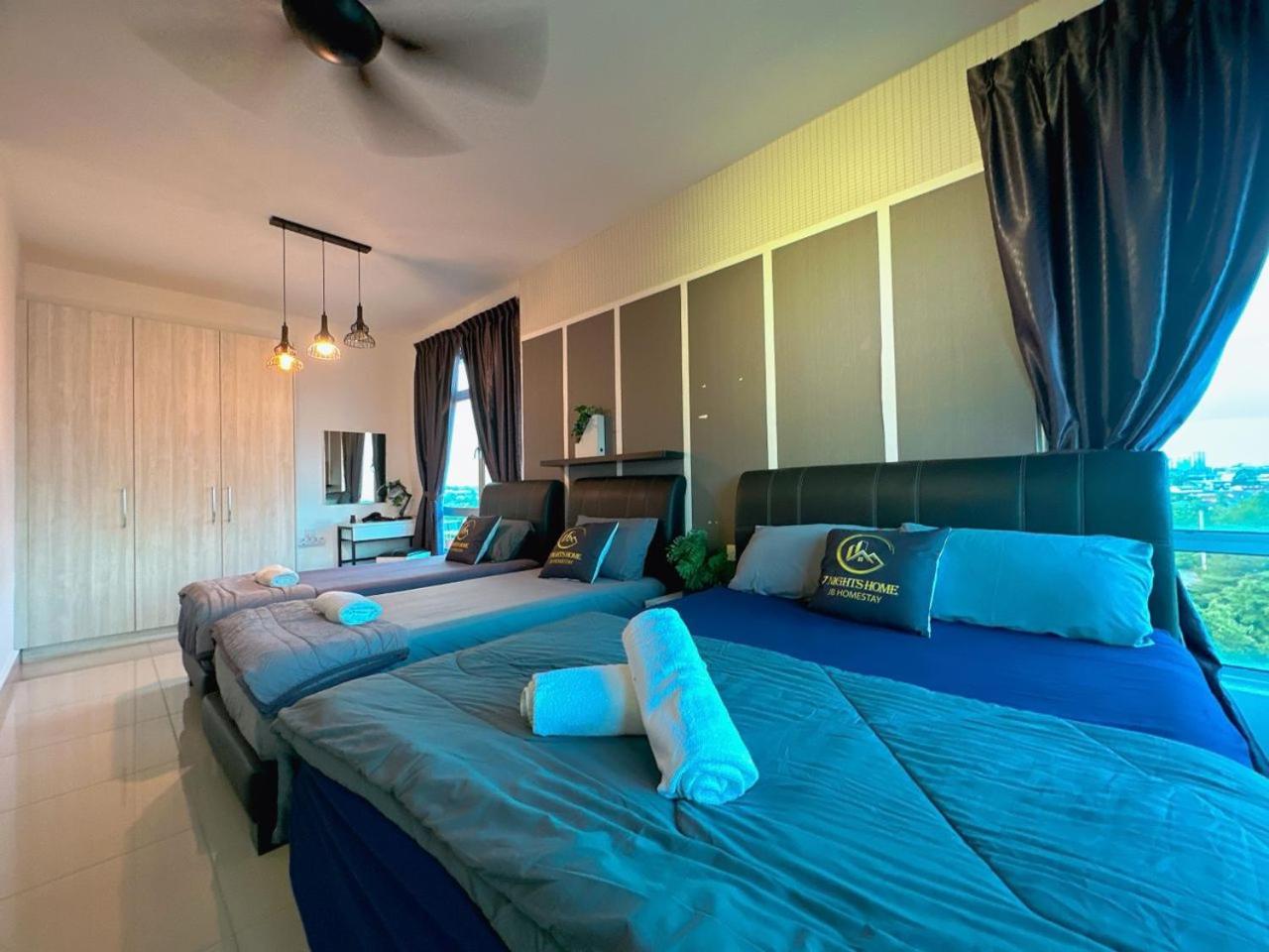Pandan Residence Duplex Penthouse Near to CIQ Johor Bahru Town 3R 13Pax B01