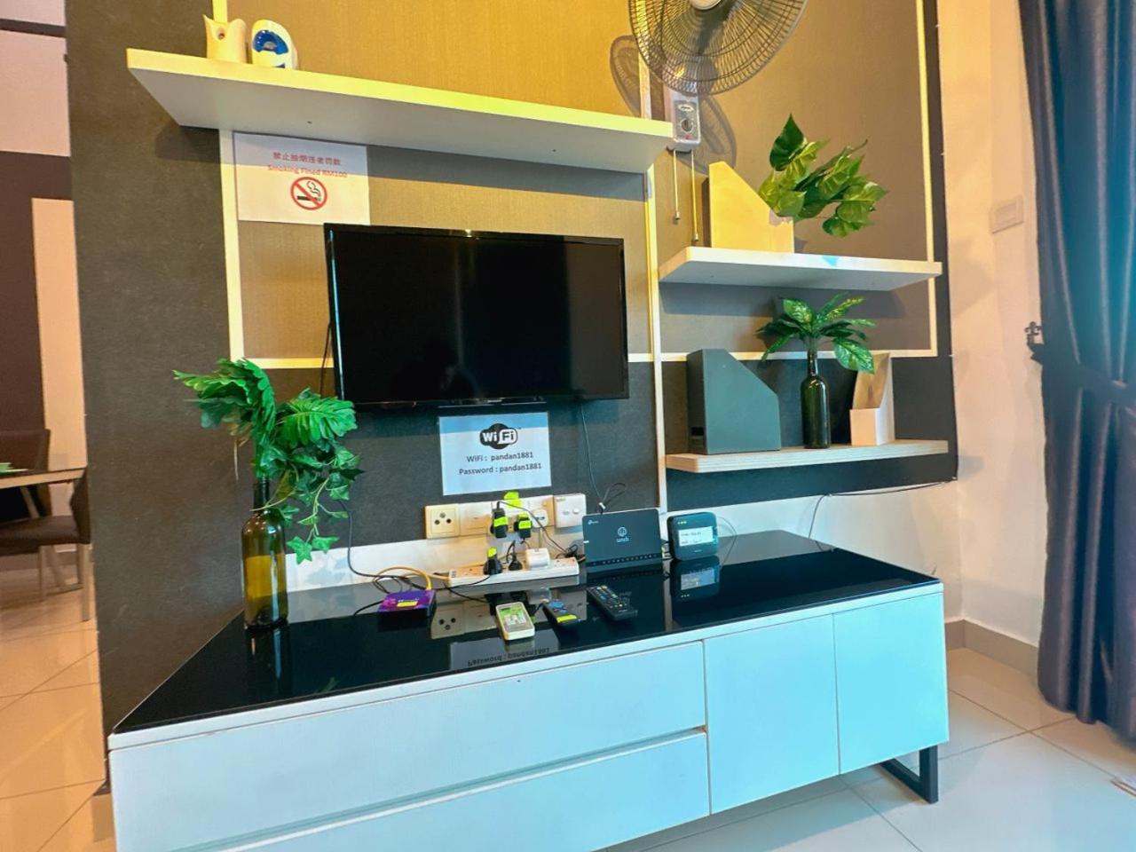 Pandan Residence Duplex Penthouse Near to CIQ Johor Bahru Town 3R 13Pax B01