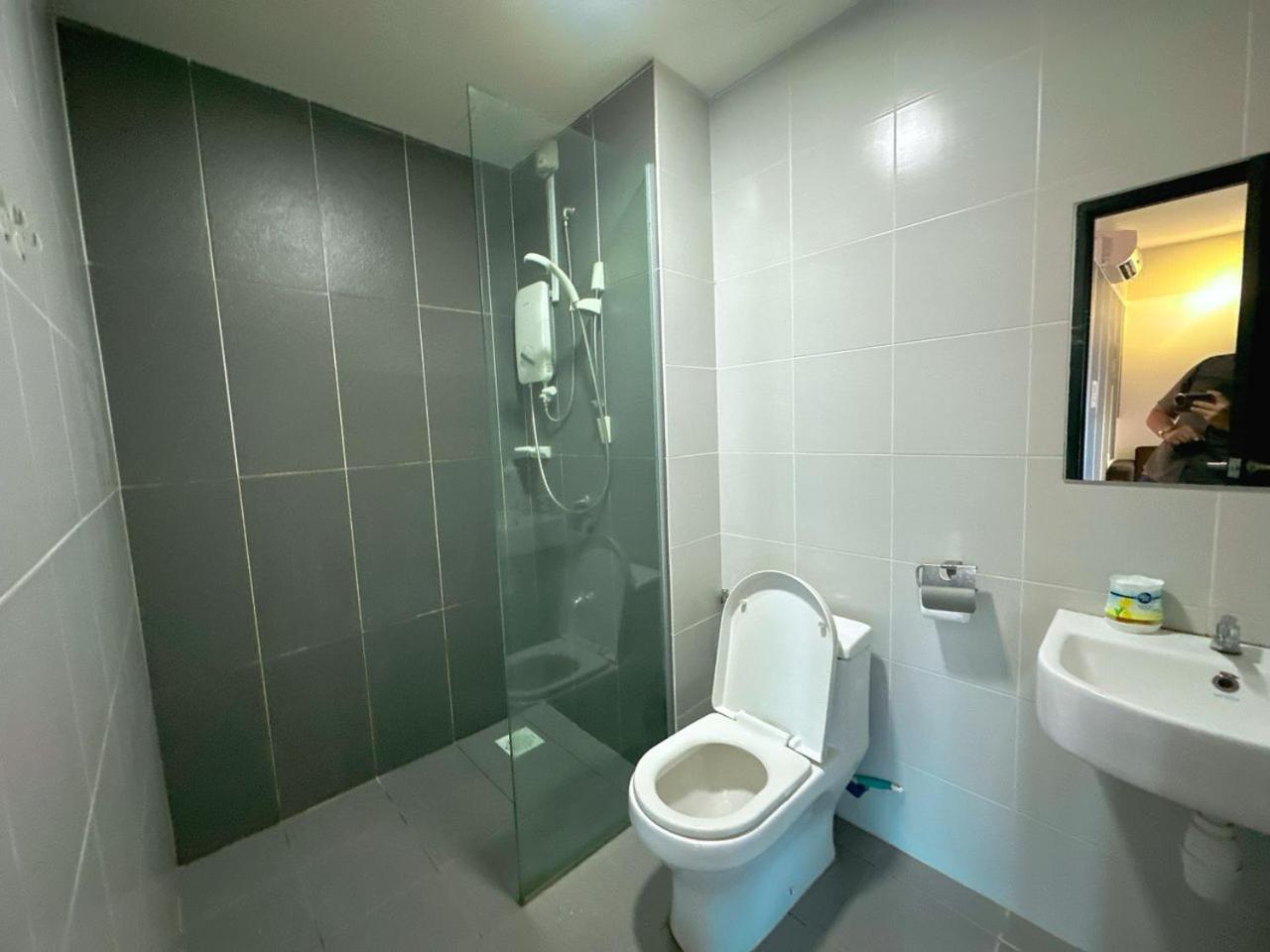 Pandan Residence Duplex Penthouse Near to CIQ Johor Bahru Town 3R 13Pax B01