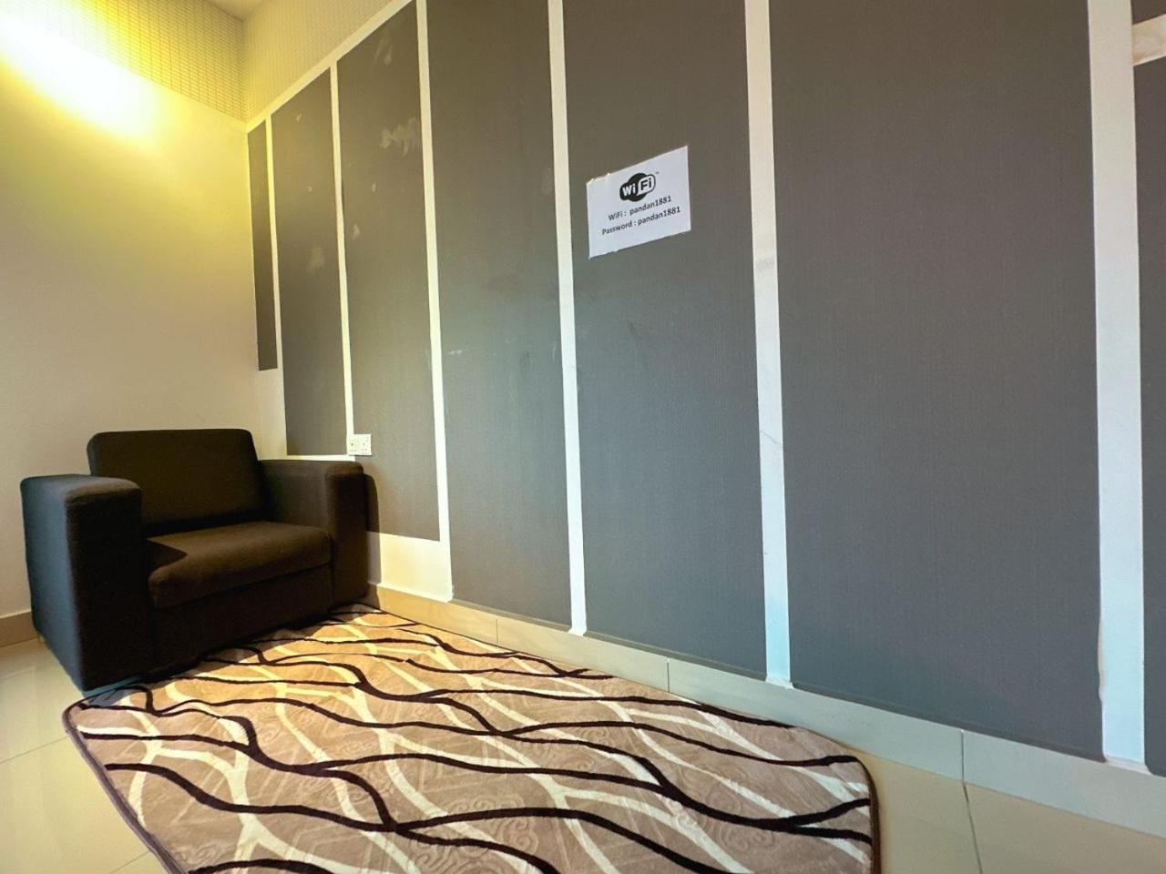 Pandan Residence Duplex Penthouse Near to CIQ Johor Bahru Town 3R 13Pax B01