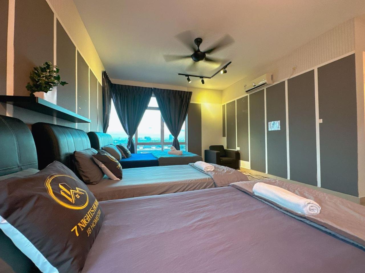 Pandan Residence Duplex Penthouse Near to CIQ Johor Bahru Town 3R 13Pax B01