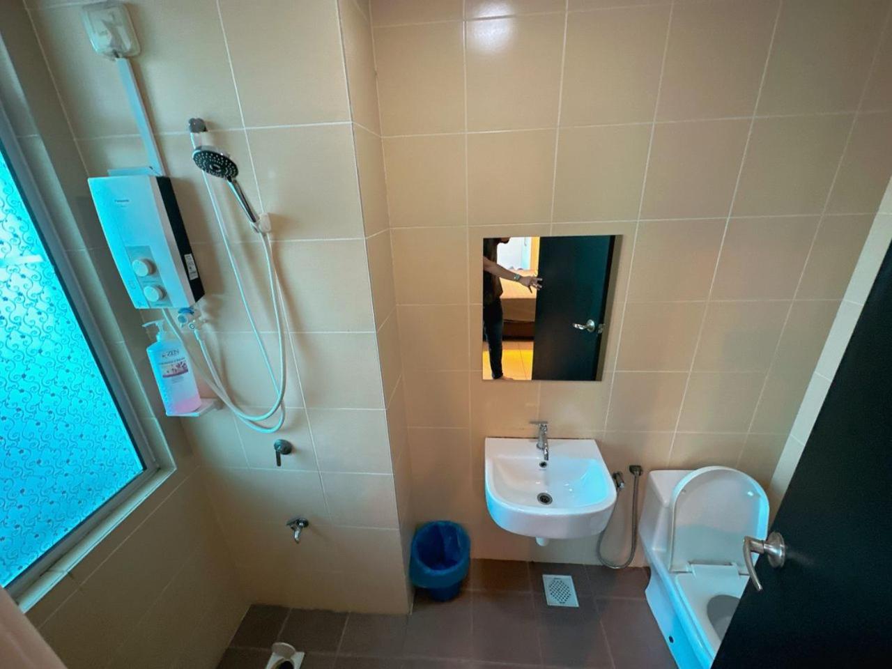 Pandan Residence Duplex Penthouse Near to CIQ Johor Bahru Town 3R 13Pax B01