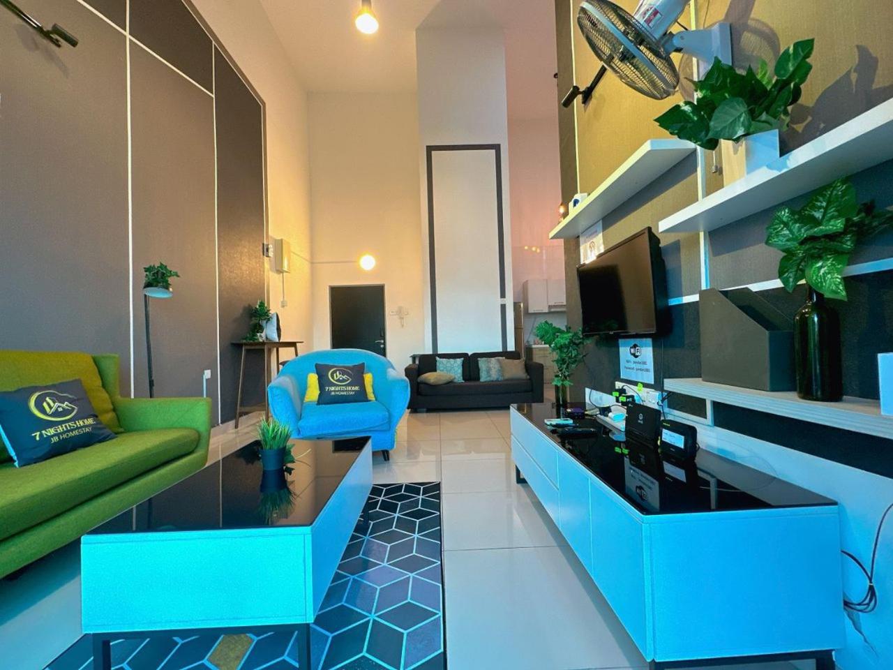 Pandan Residence Duplex Penthouse Near to CIQ Johor Bahru Town 3R 13Pax B01