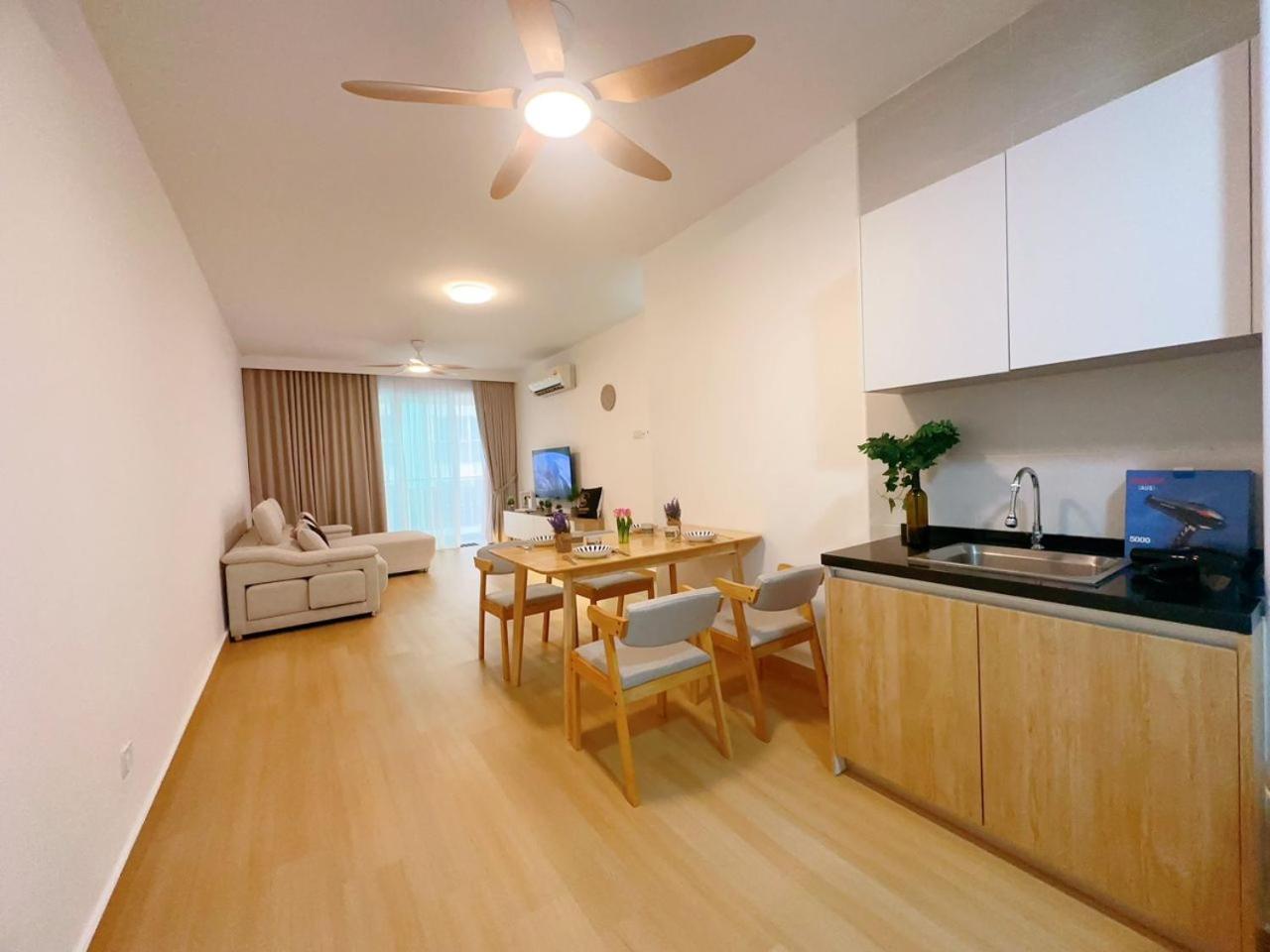 Sweet KSL Residence 1 Taman Daya 3R 6pax B06