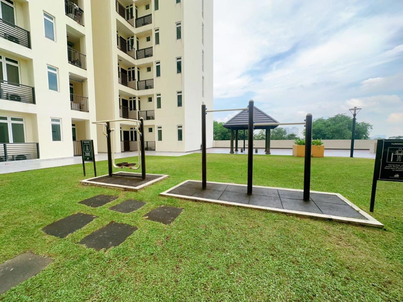 Sweet KSL Residence 1 Taman Daya 3R 6pax B06