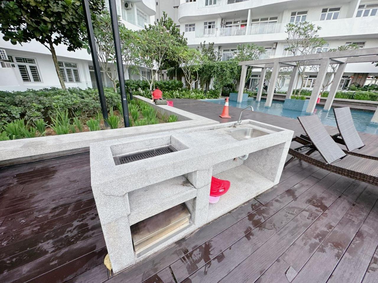 Serene Centra Residence Bandar Dato Onn 3R 10Pax A11