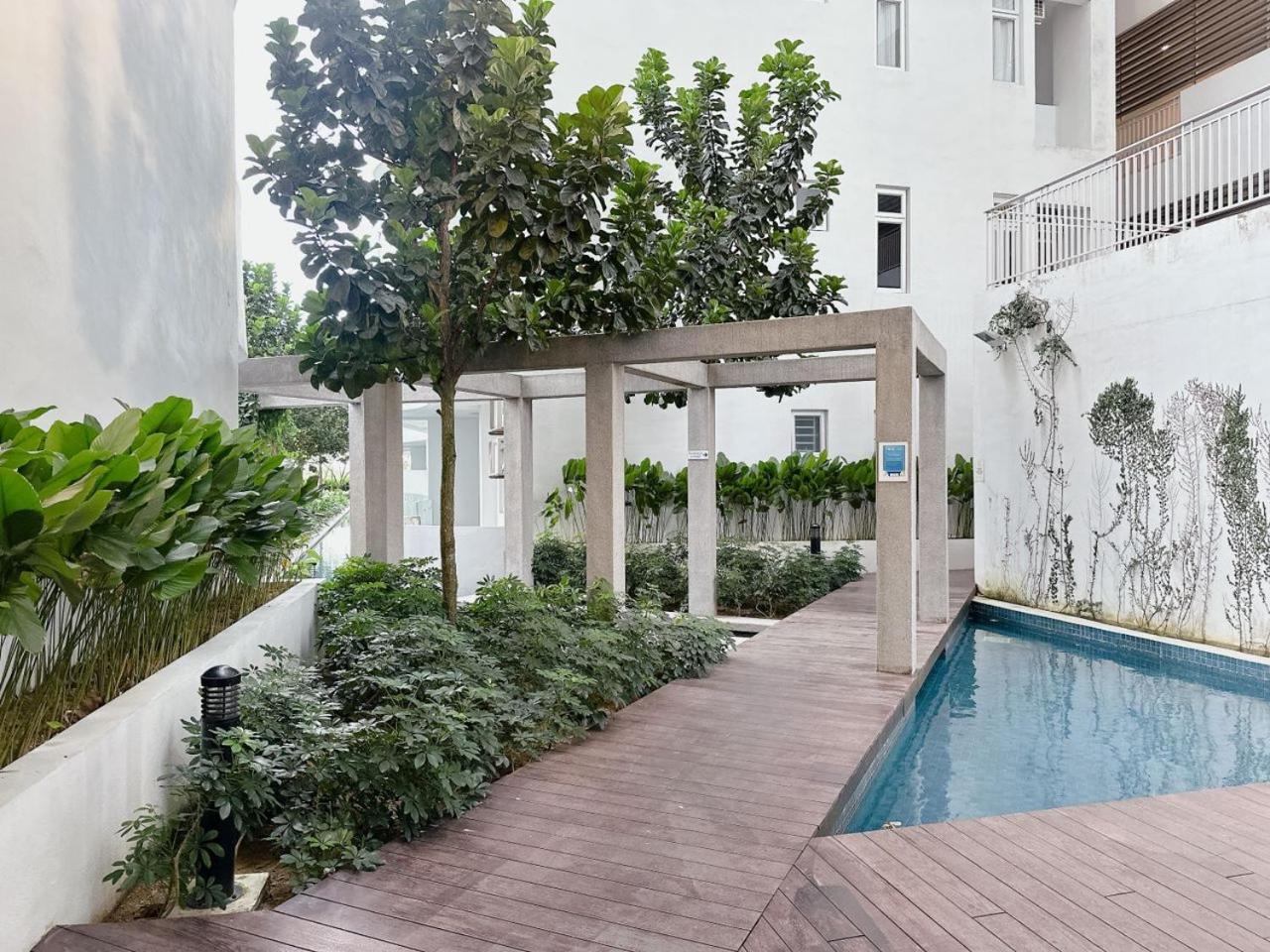 Serene Centra Residence Bandar Dato Onn 3R 10Pax A11