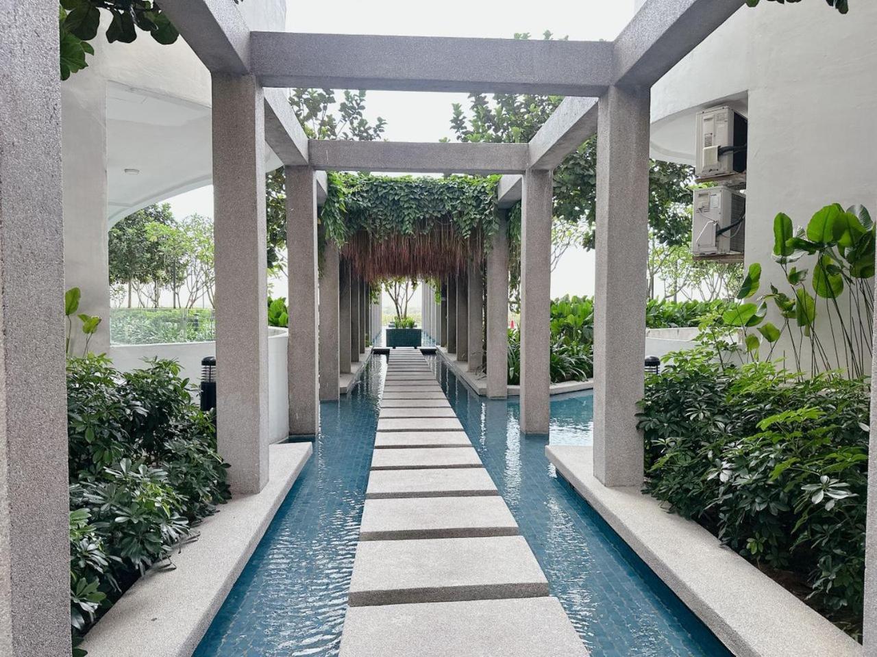 Serene Centra Residence Bandar Dato Onn 3R 10Pax A11