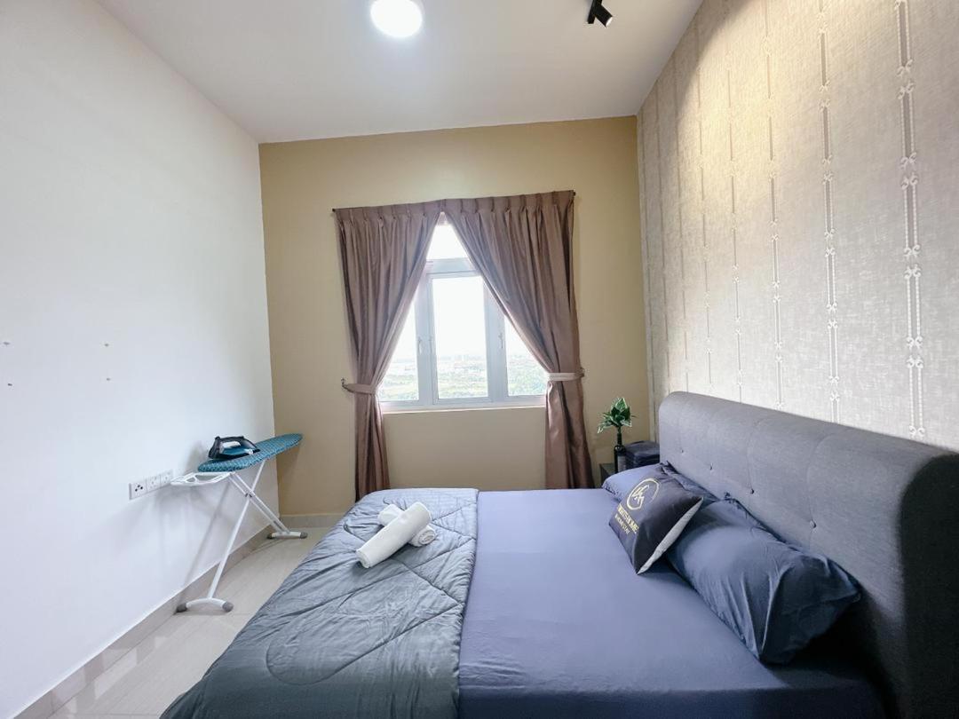 Serene Centra Residence Bandar Dato Onn 3R 10Pax A11