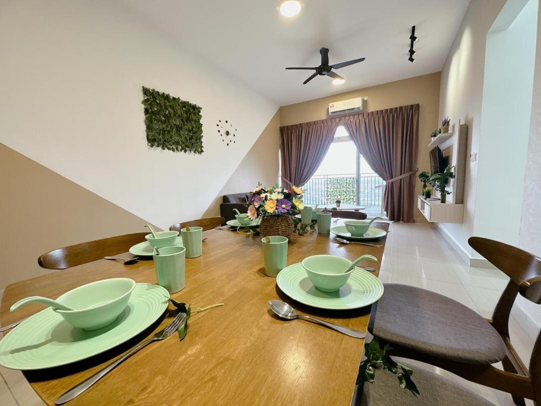 Serene Centra Residence Bandar Dato Onn 3R 10Pax A11