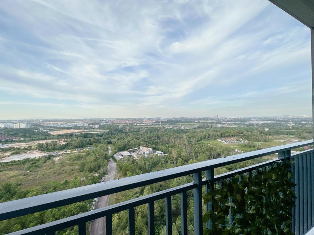 Serene Centra Residence Bandar Dato Onn 3R 10Pax A11