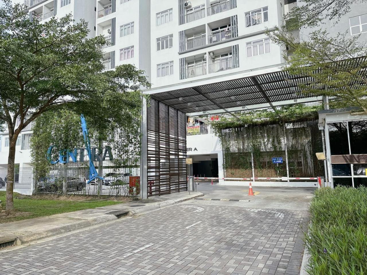 Serene Centra Residence Bandar Dato Onn 3R 10Pax A11