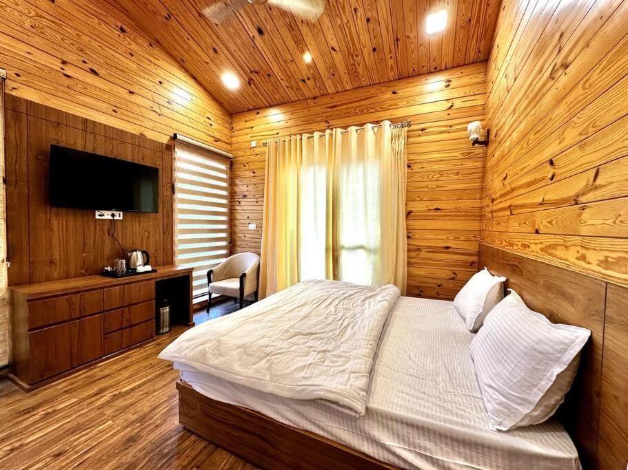 Luxury 5 Bedroom Cottage Country Homes