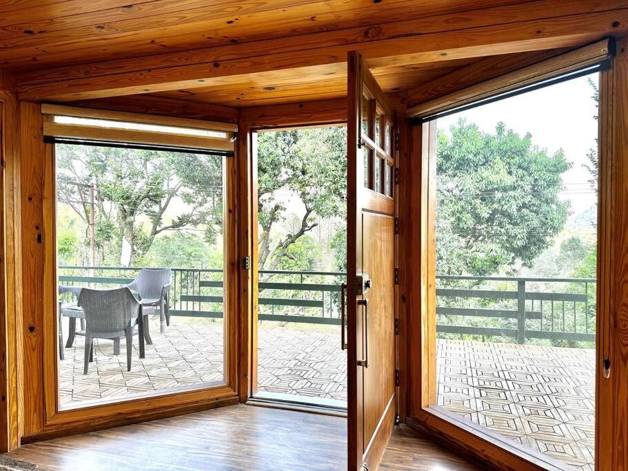 Luxury 5 Bedroom Cottage Country Homes