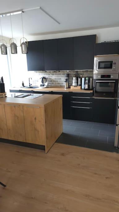 Neues-Helles-Modernes Haus