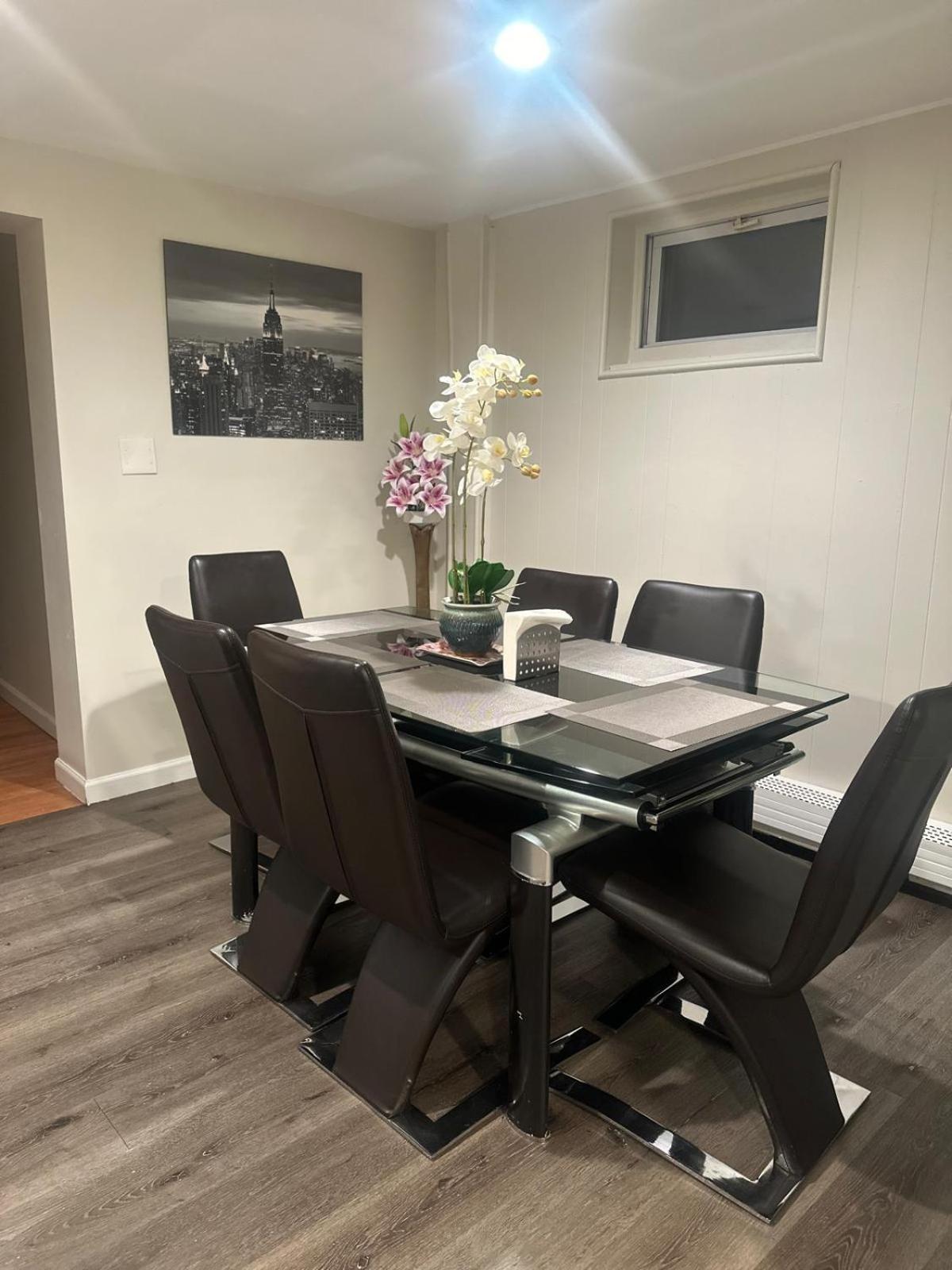 Affordable 3BR Near NYC & MetLife Stadium view 4
