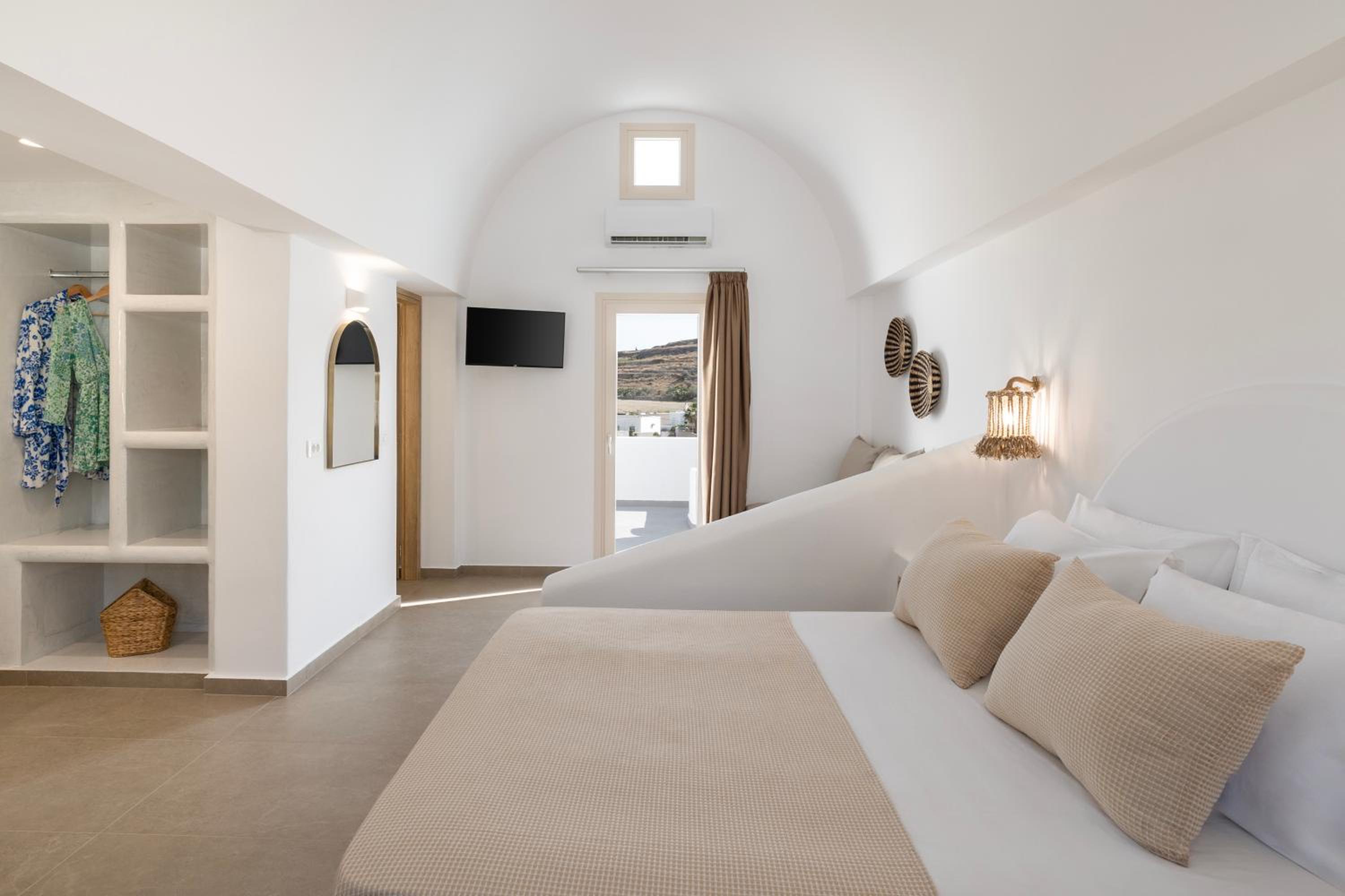 Commercio Suites Santorini