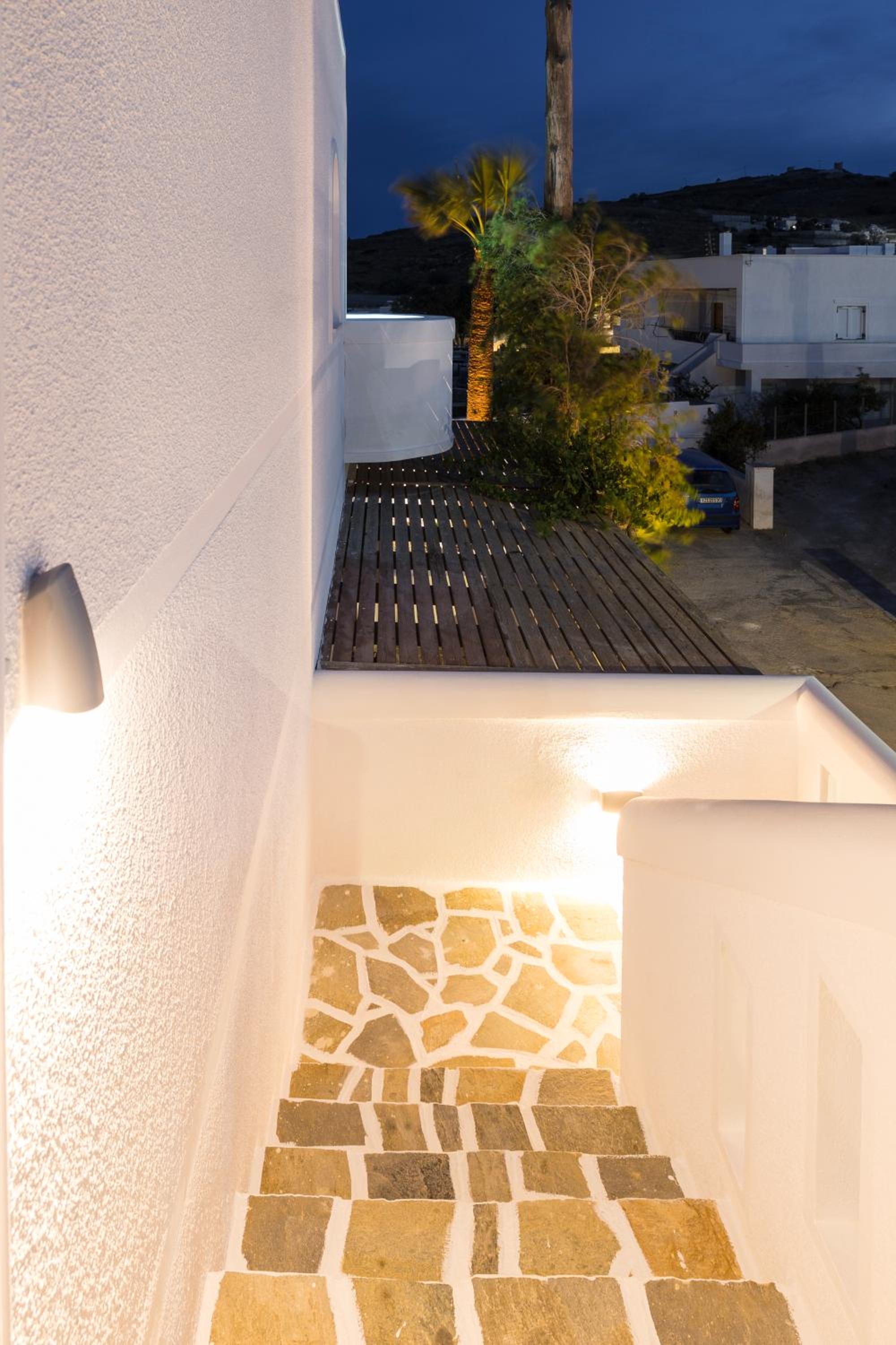 Commercio Suites Santorini