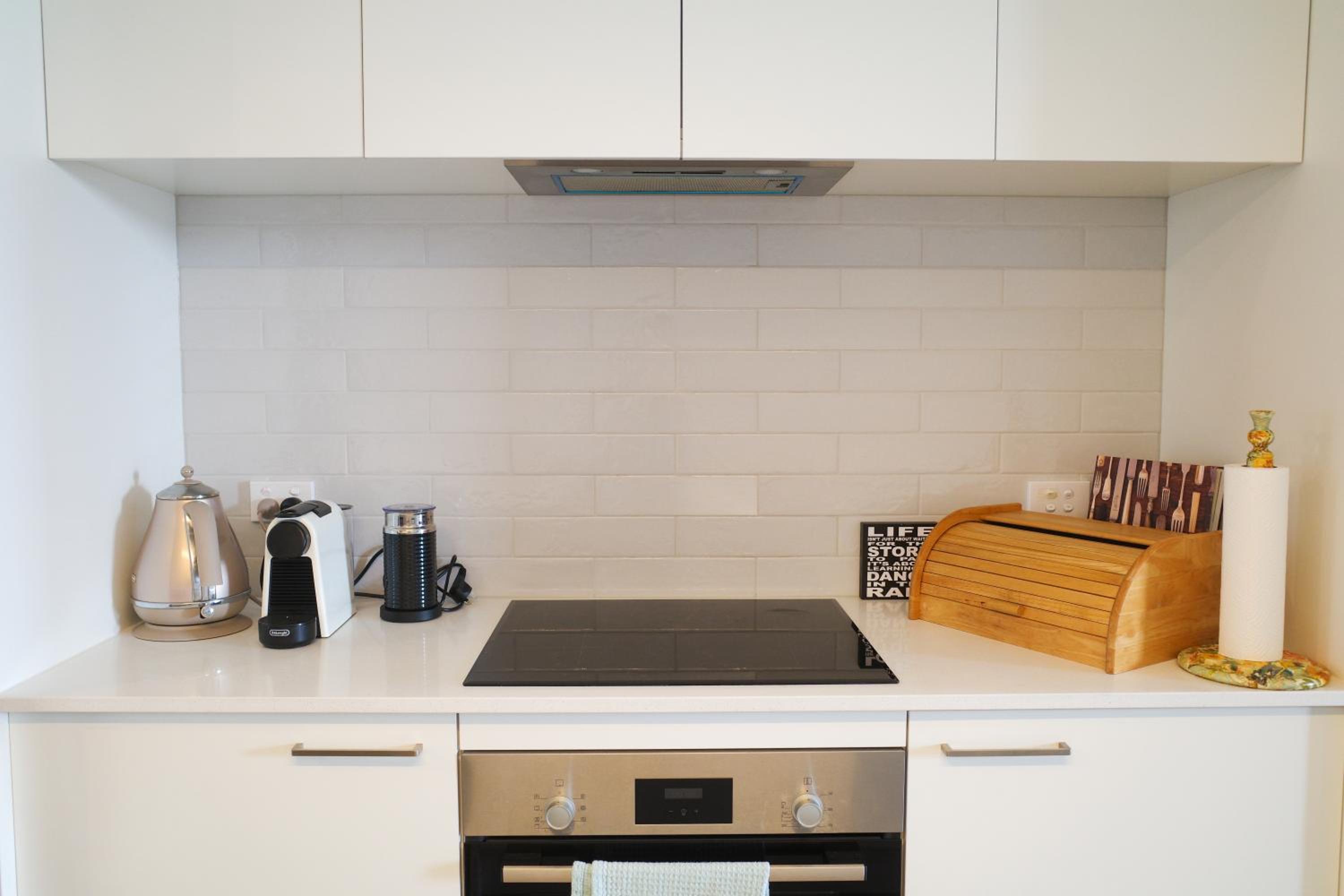 Avon Valley Vista- Modern Chic Family Home with Nespresso & Parking view 3