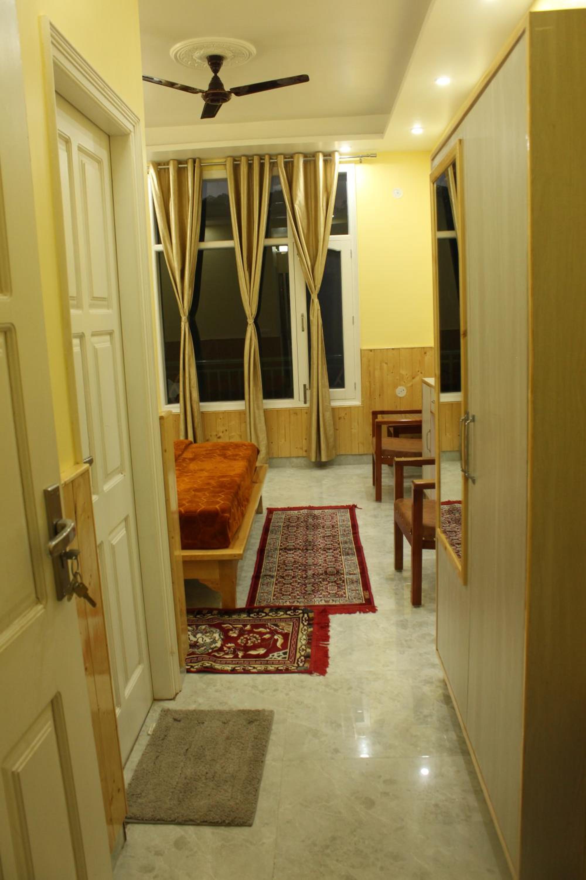 Photo 10