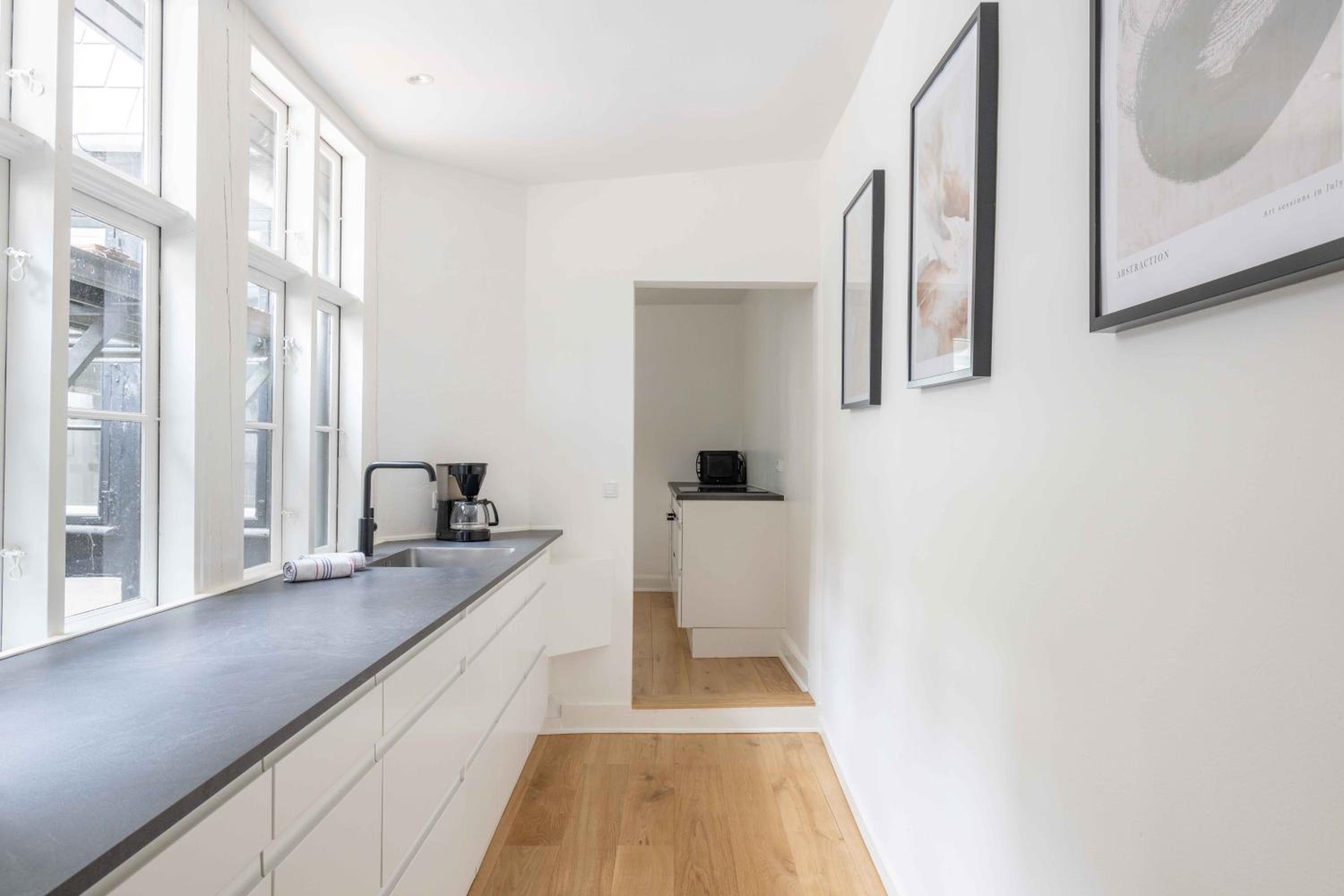 Stylish Apartment on Lively Street in Downtown