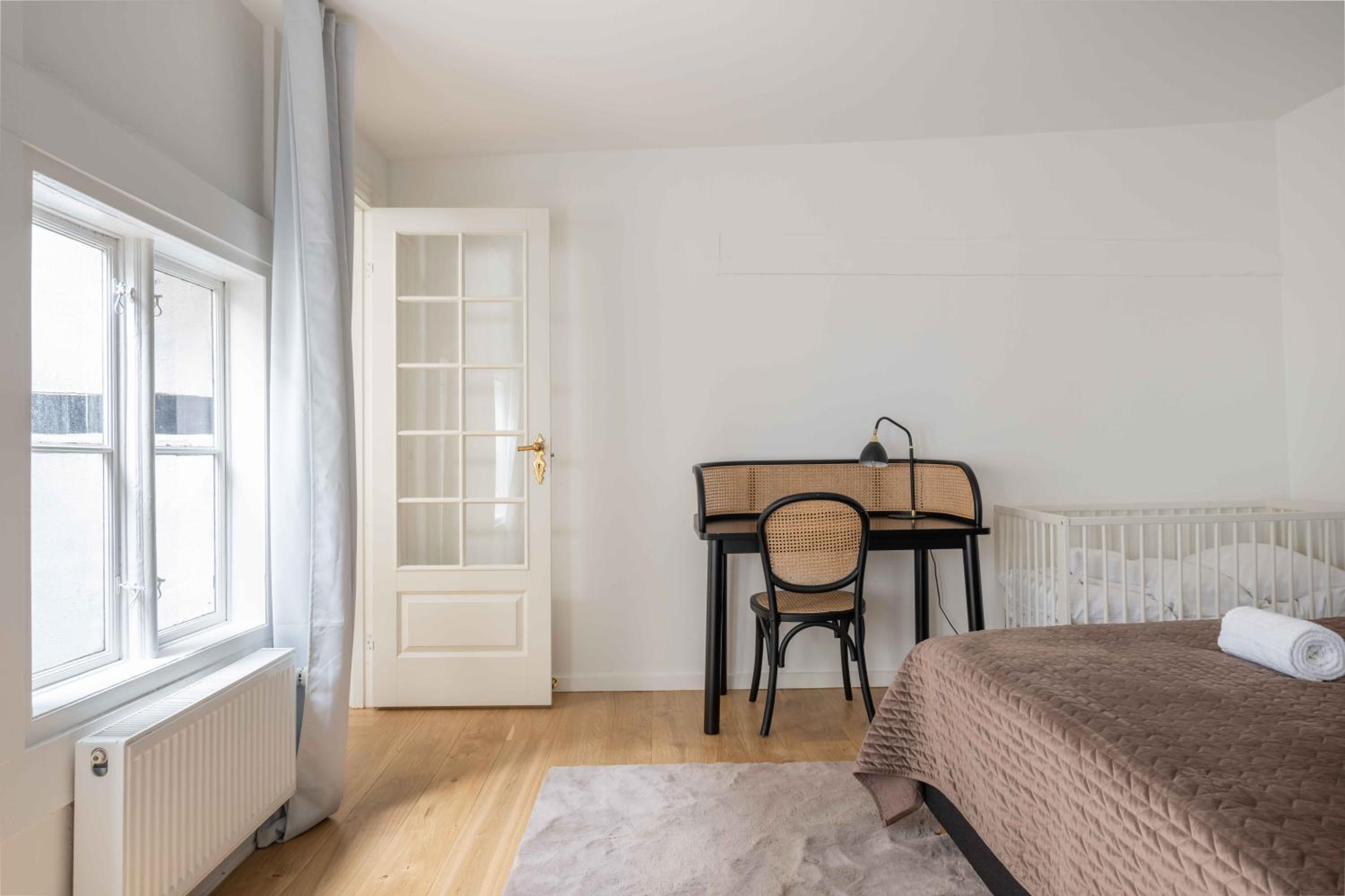 Stylish Apartment on Lively Street in Downtown