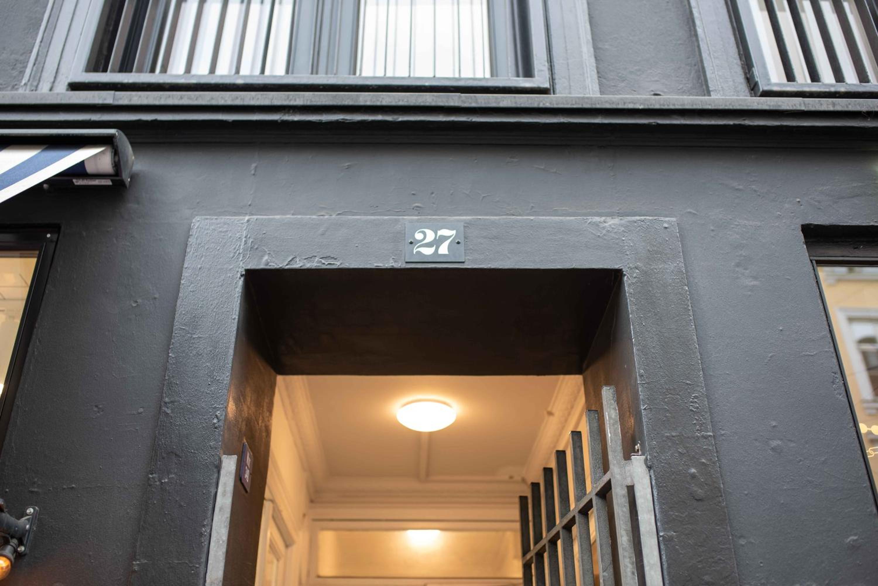 Stylish Apartment on Lively Street in Downtown