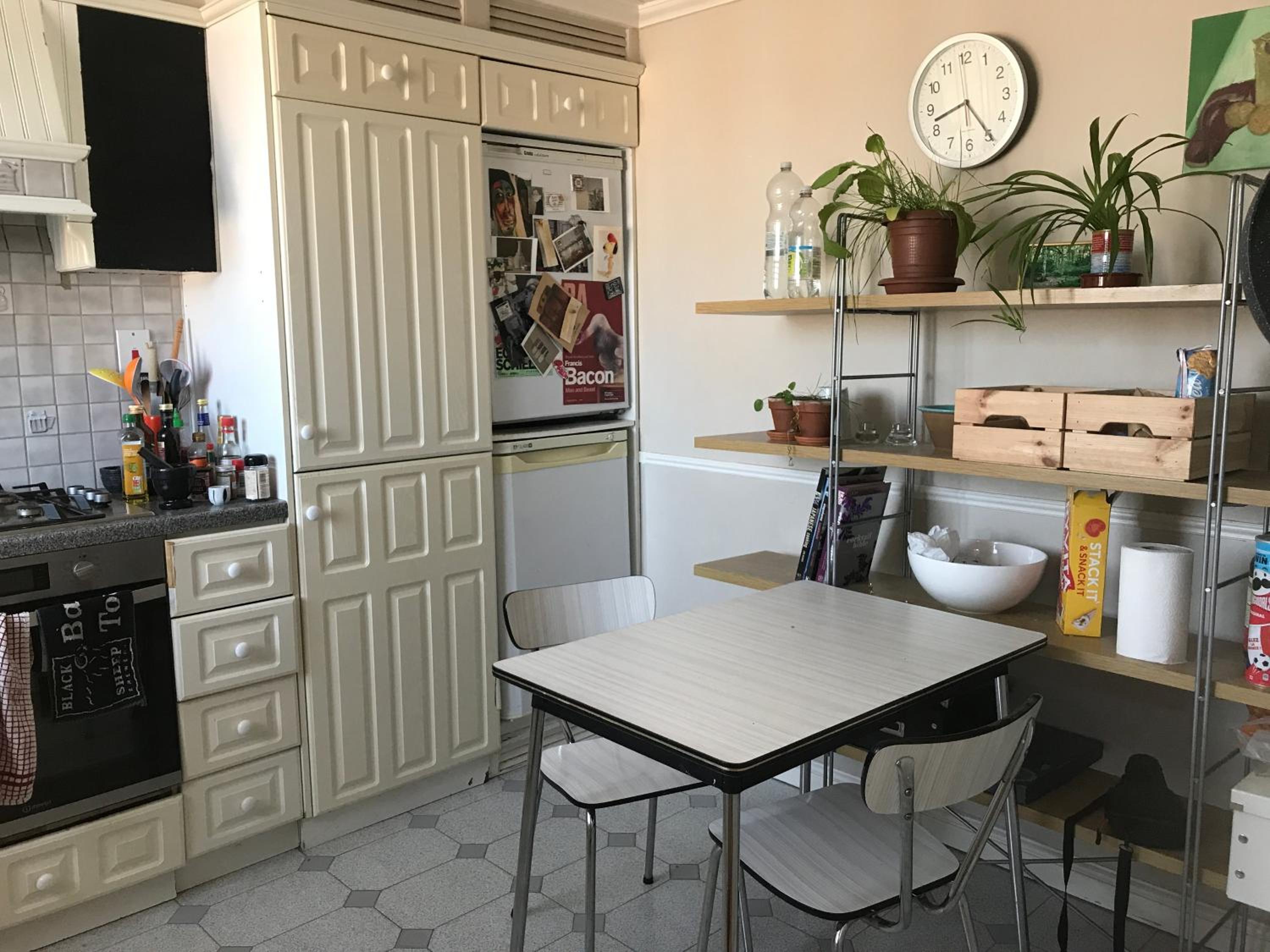 Room in Camberwell view 3