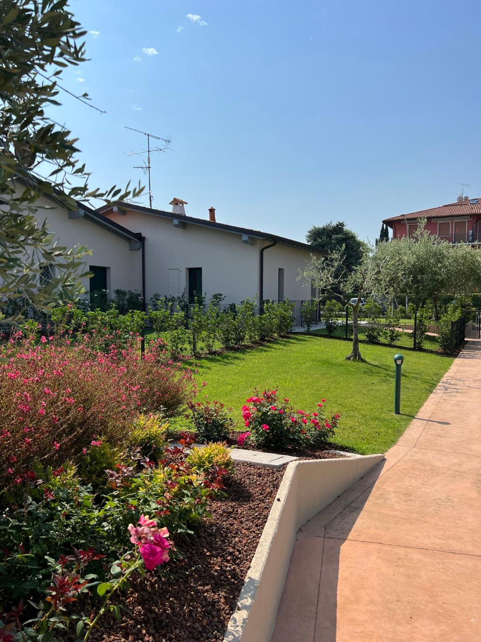 RESIDENCE FIORE ROSSO
