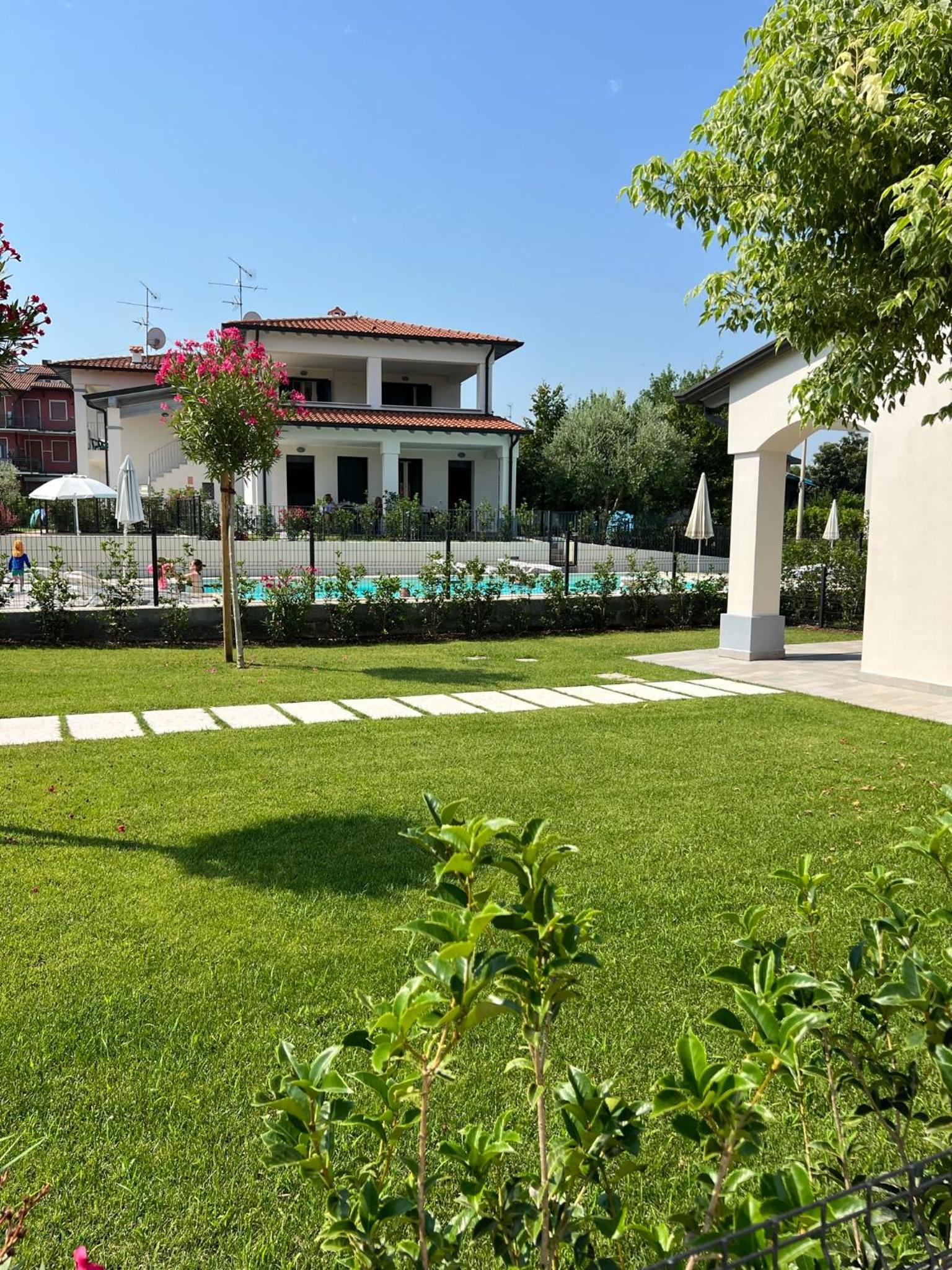 RESIDENCE FIORE ROSSO