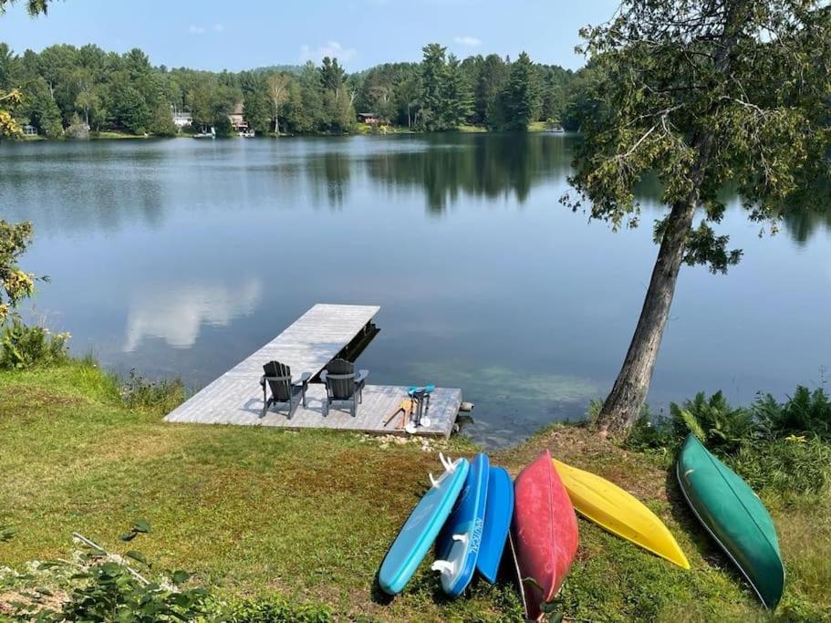 Lake Escape - Waterfront, Hot tub, Sleeps 14