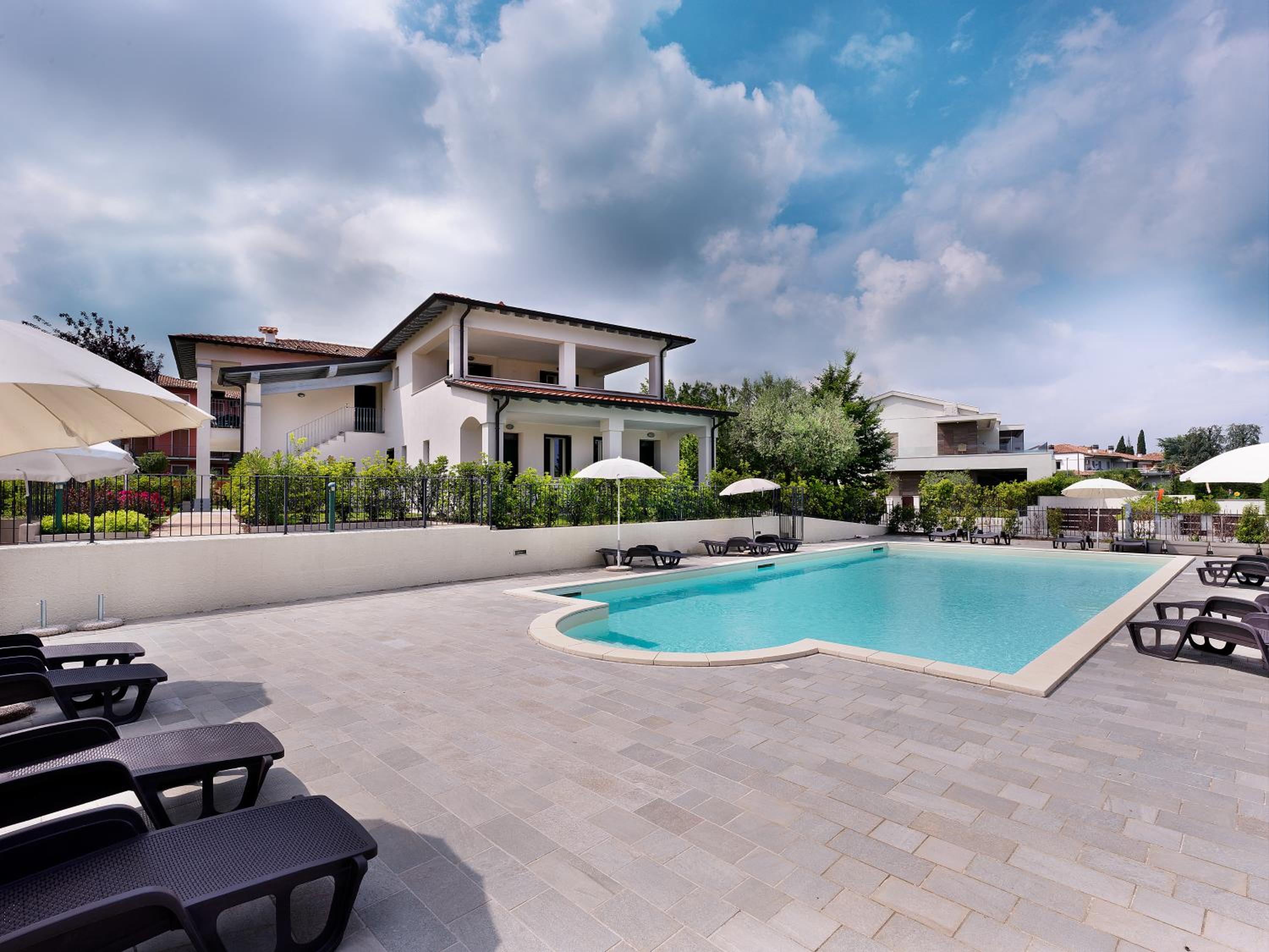 RESIDENCE FIORE ROSSO