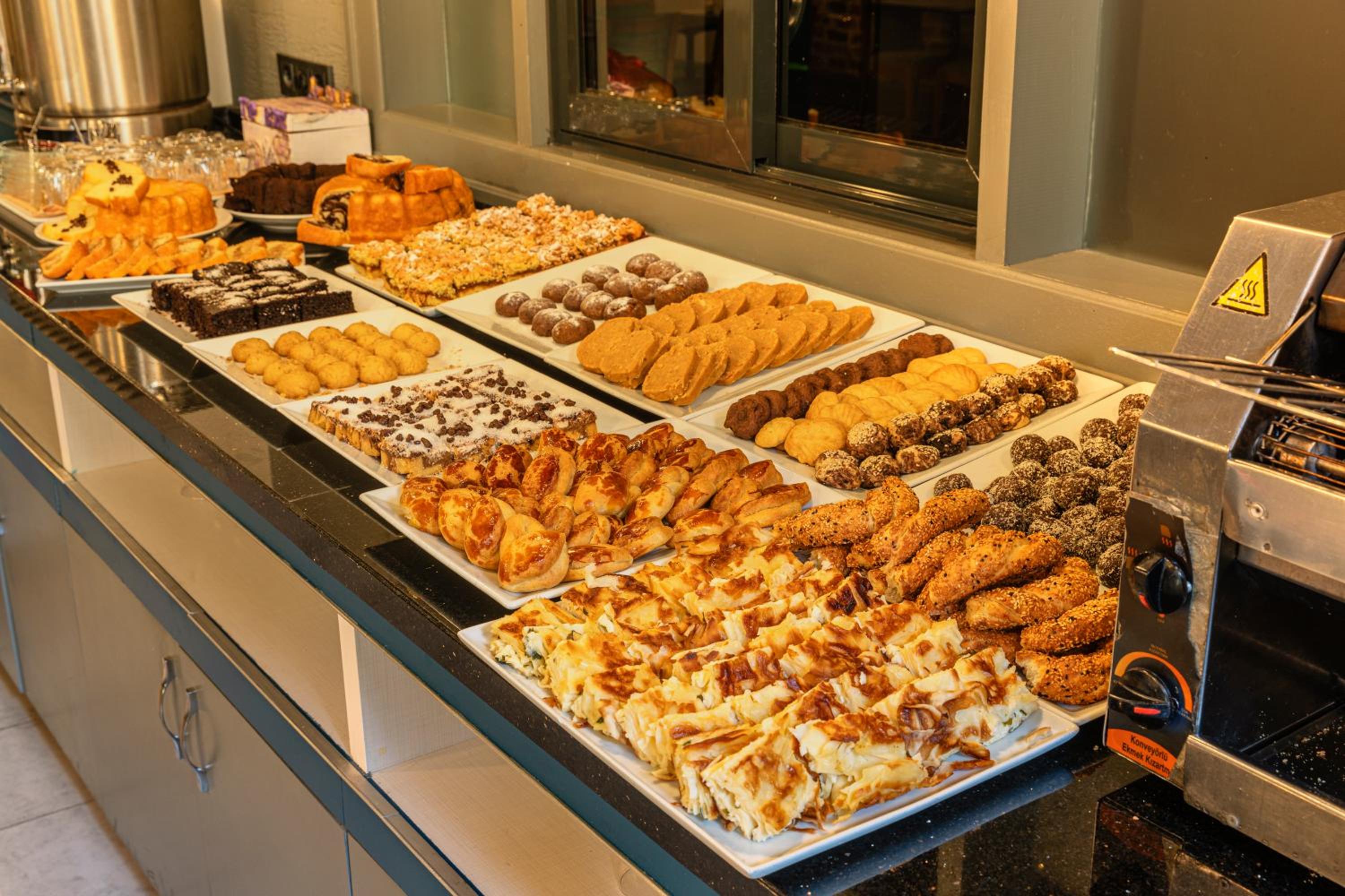 Azade Premier Otel - Image 18