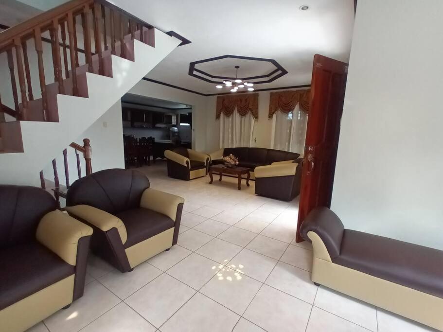 Teresita's Transient House Tagaytay view 4