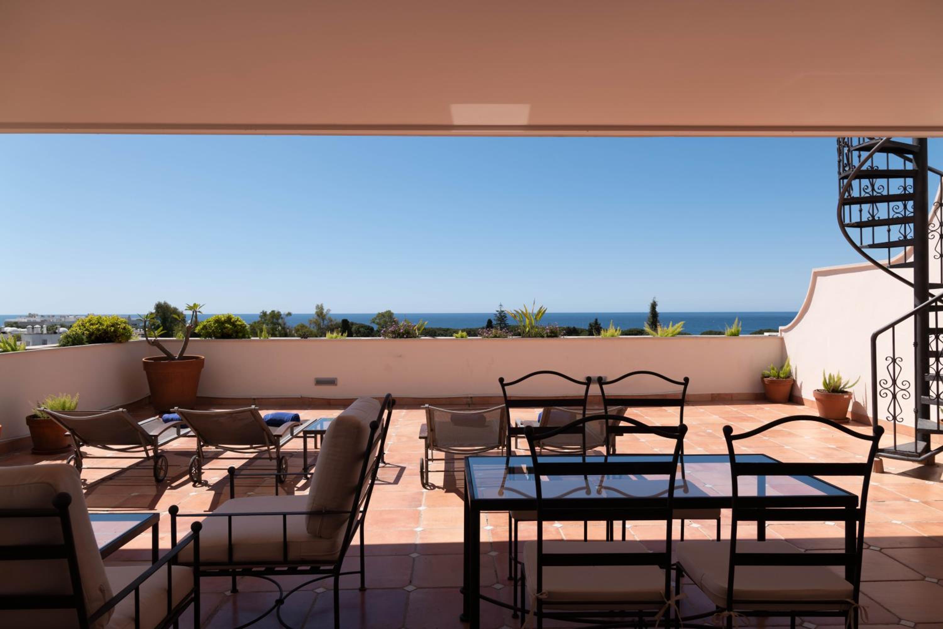 Guadalpin Suites