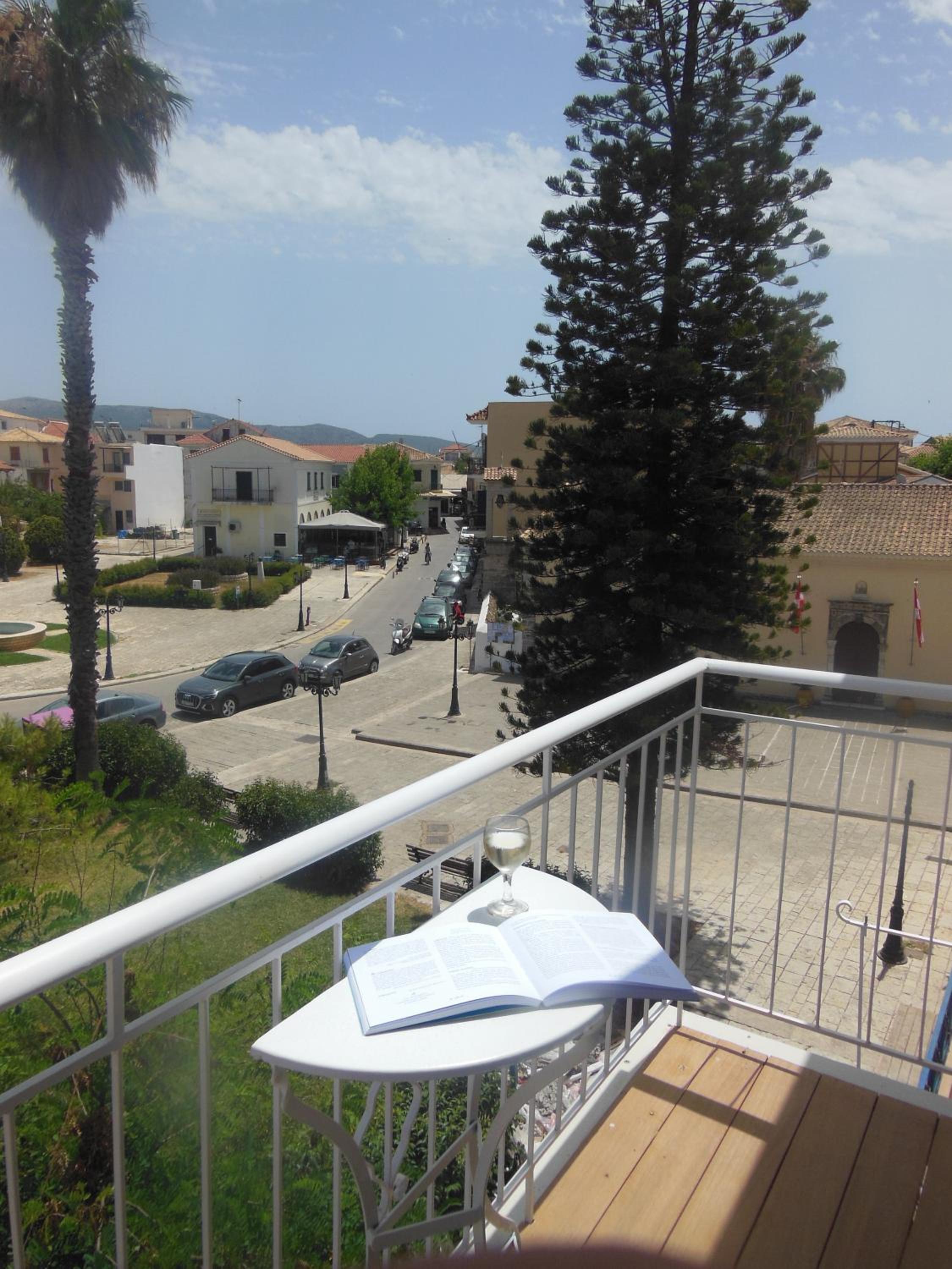 Verani suites Lefkas Town view 2