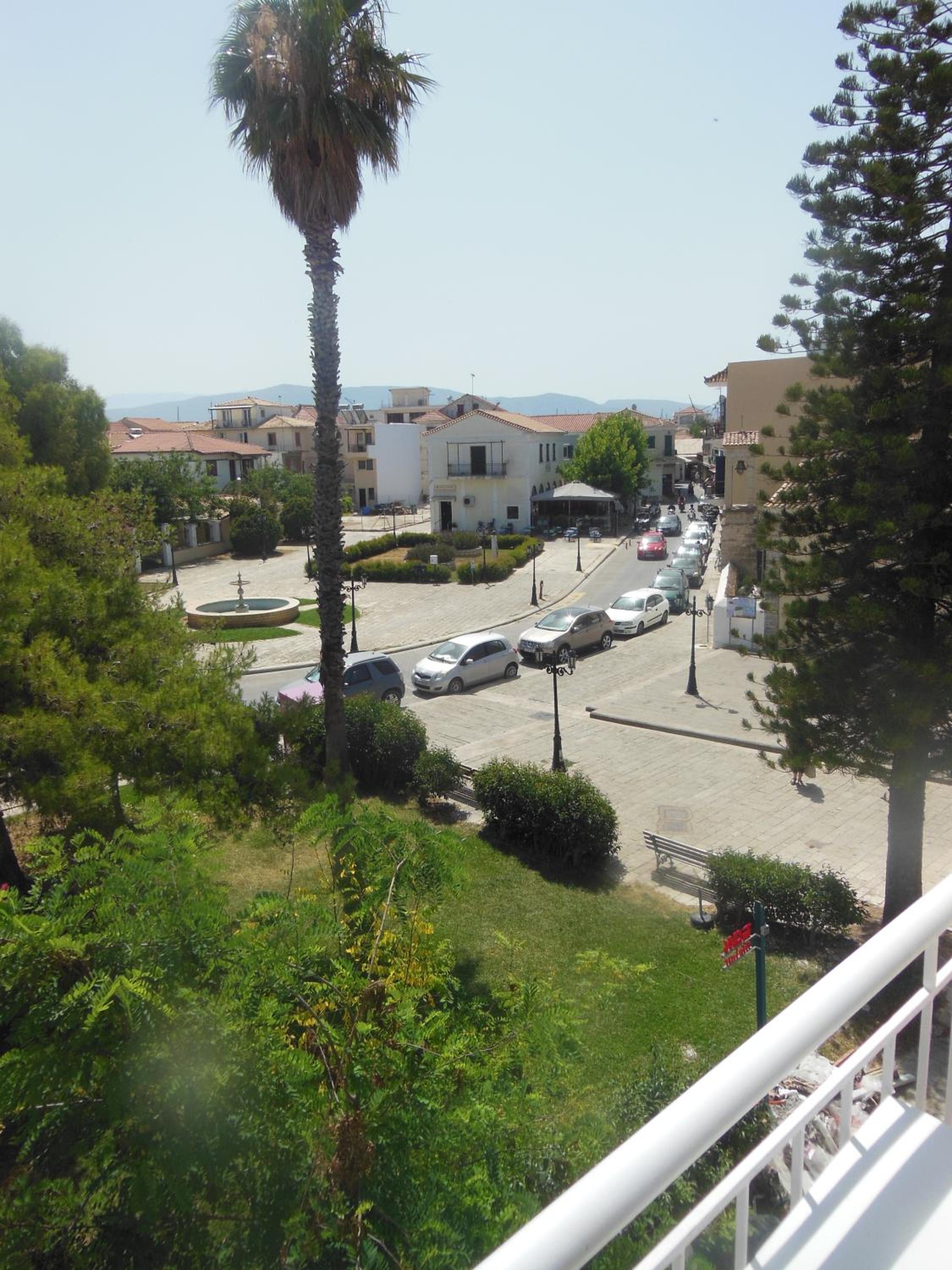 Verani suites Lefkas Town view 3