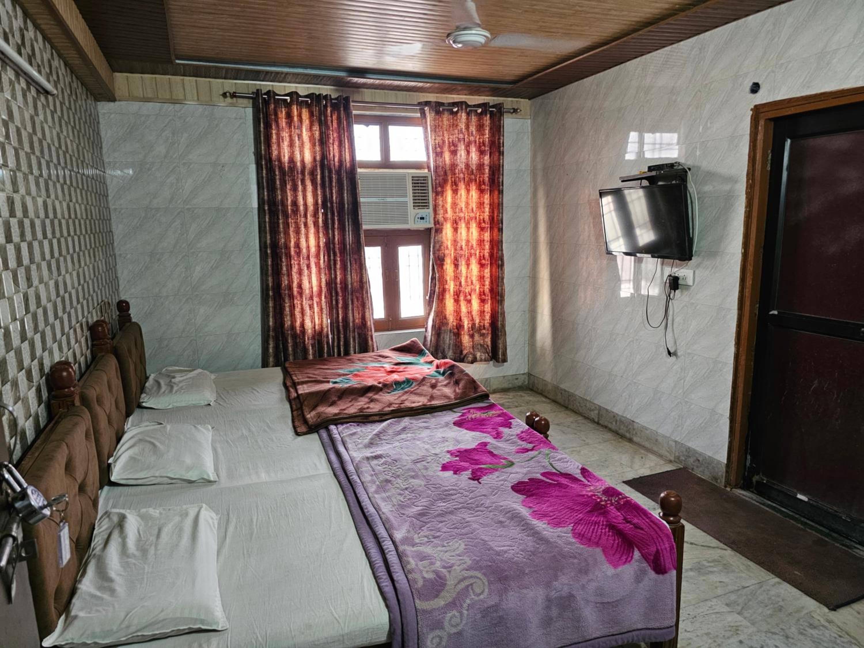 SUBHADRA GUEST HOUSE