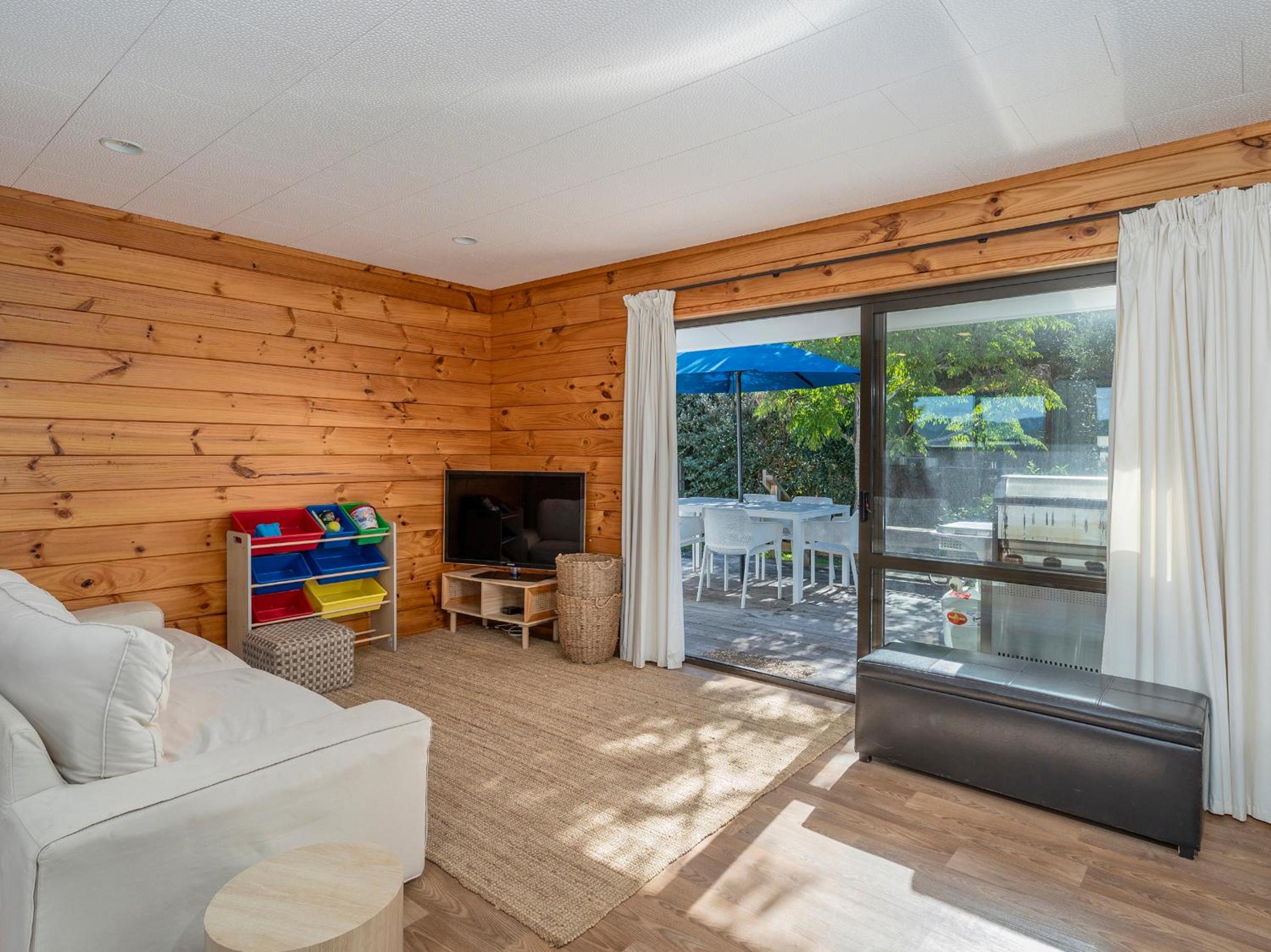 Beach Bliss Haven - Matarangi Holiday Home view 3
