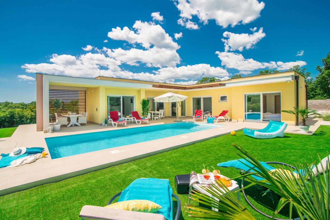 Villa Vita in Central Istria - Ground Floor Villa for 6 People with Heated Pool view 2