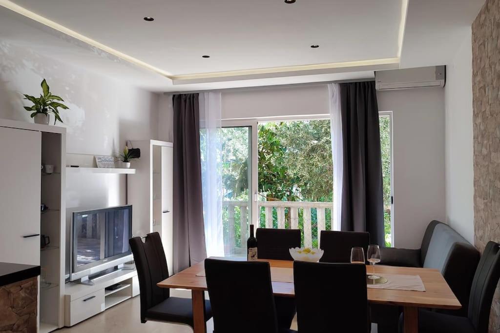 Apartment Lozina with Terrace