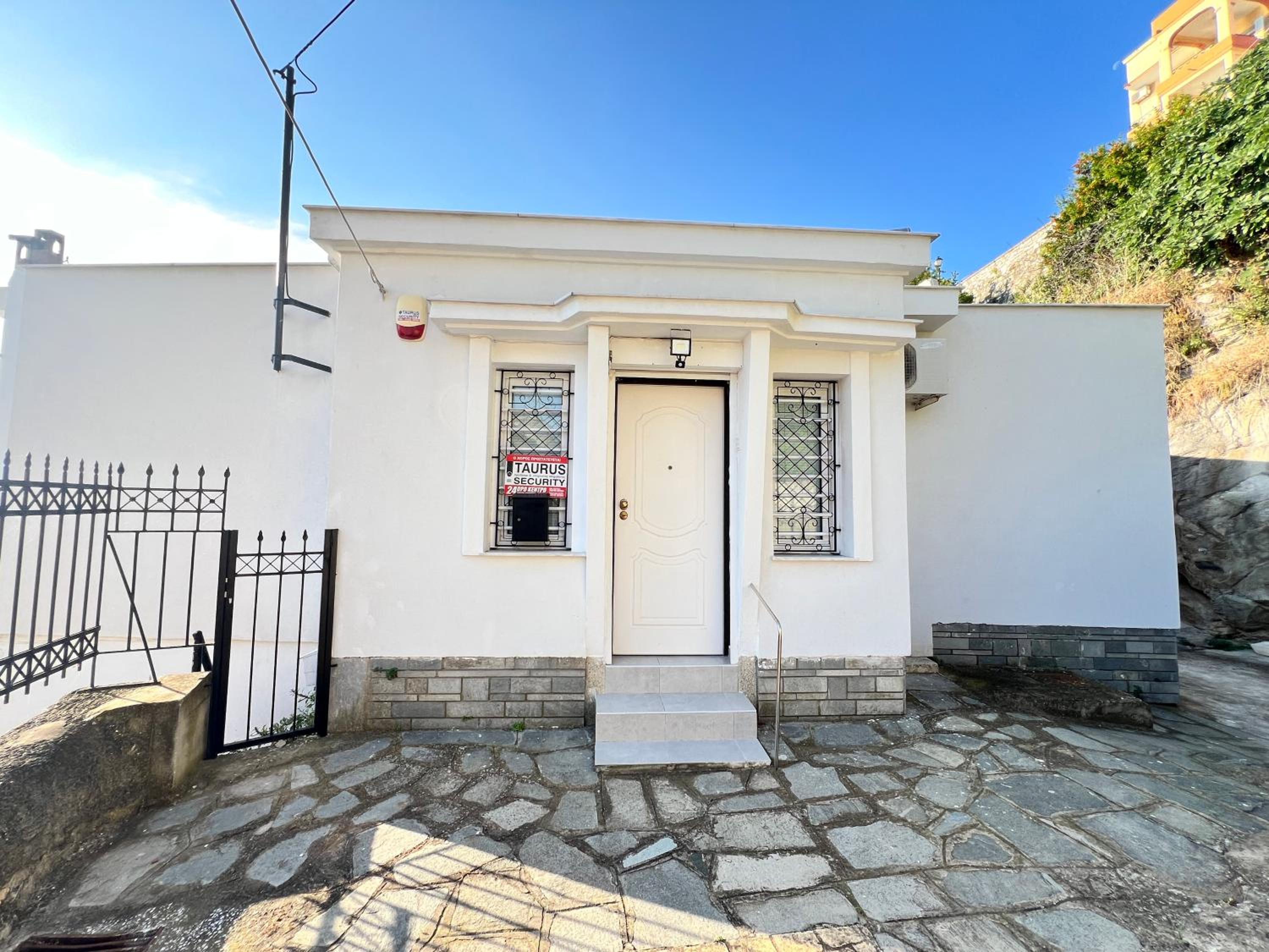 Kamares House